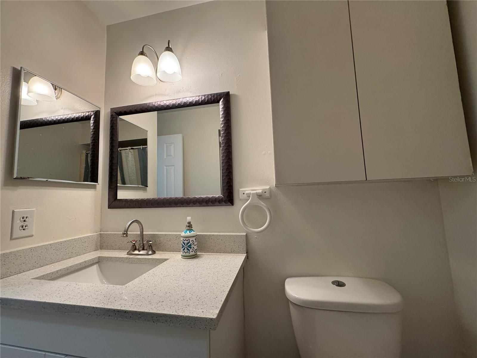 Image 19 of 25 For 4822 Lighthouse Circle 32