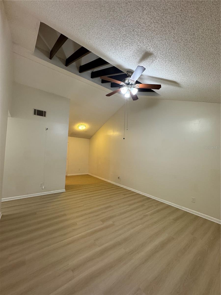 Image 4 of 25 For 4822 Lighthouse Circle 32