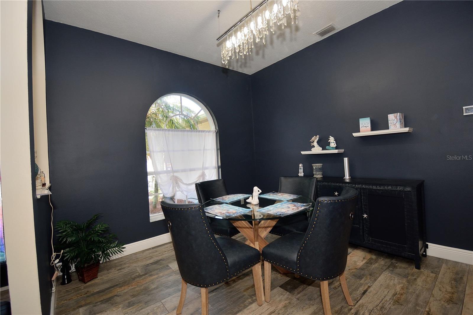 Image 17 of 24 For 2615 Summer Brook Street