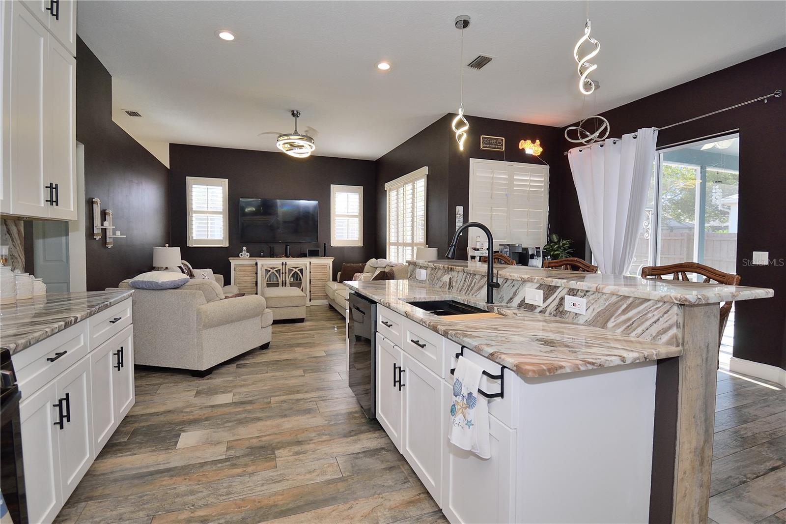 Image 7 of 24 For 2615 Summer Brook Street