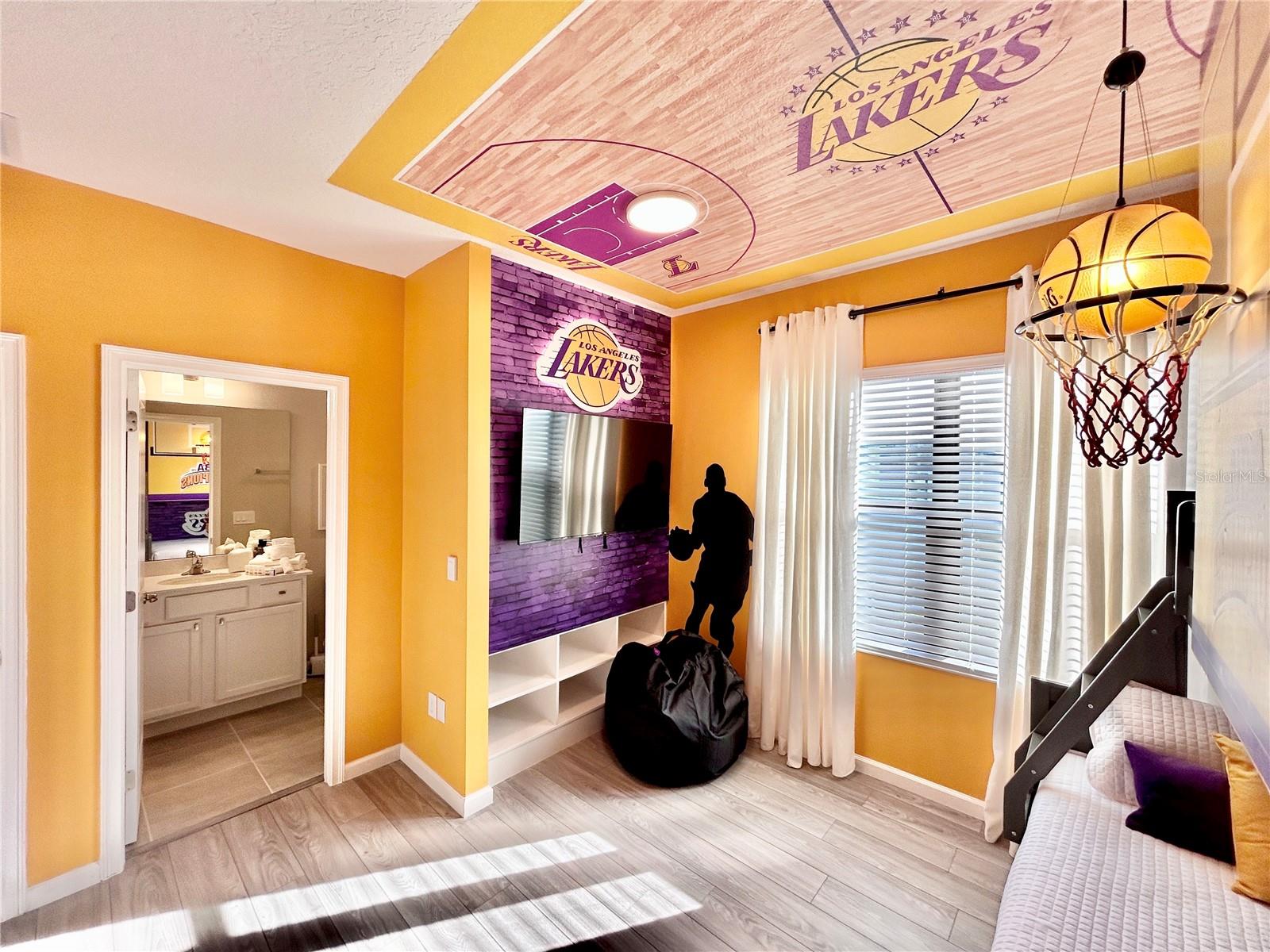 Image 33 of 46 For 6271 Sand Skipper Road