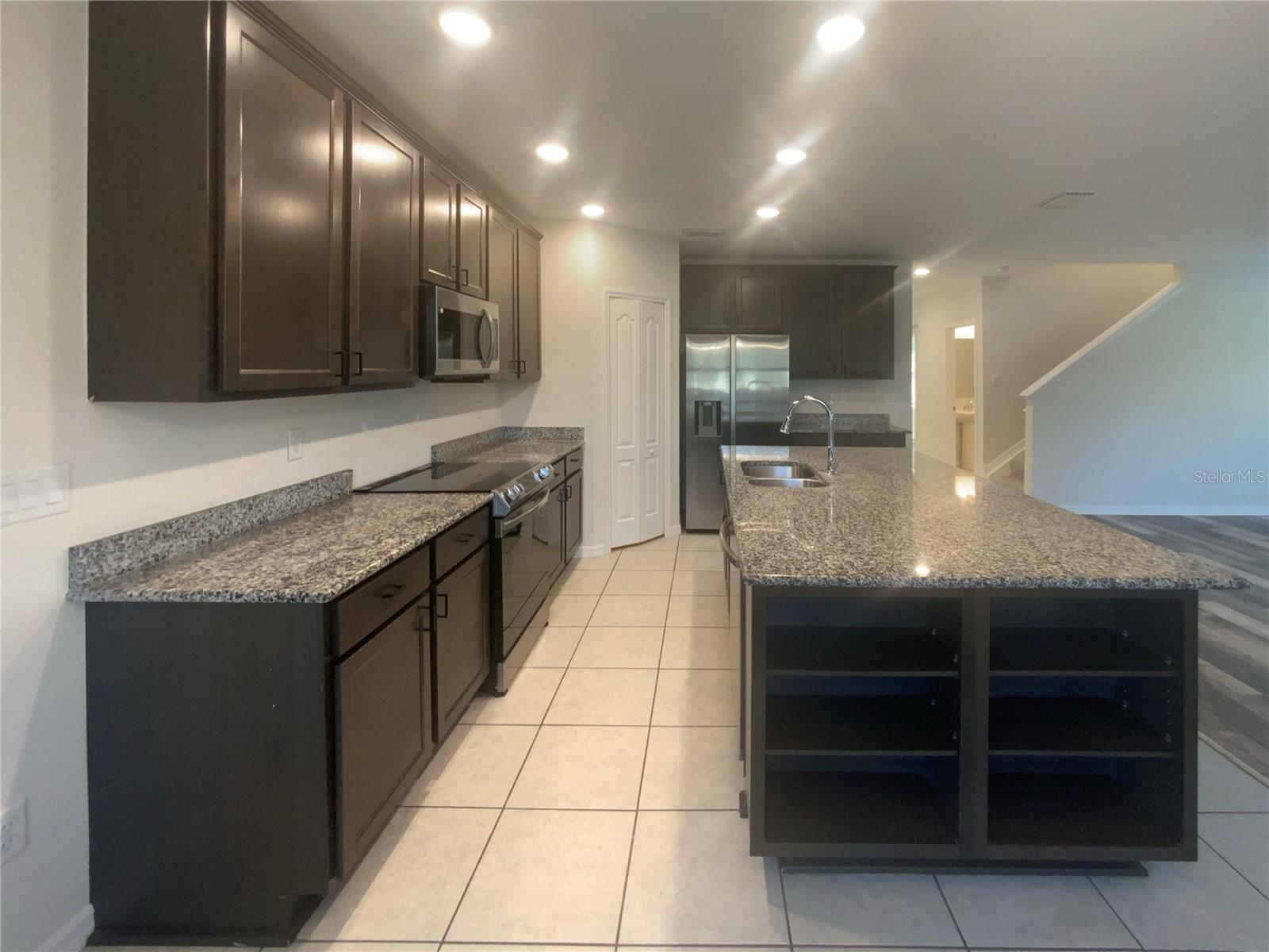 Image 2 of 43 For 9611 Pantera Loop