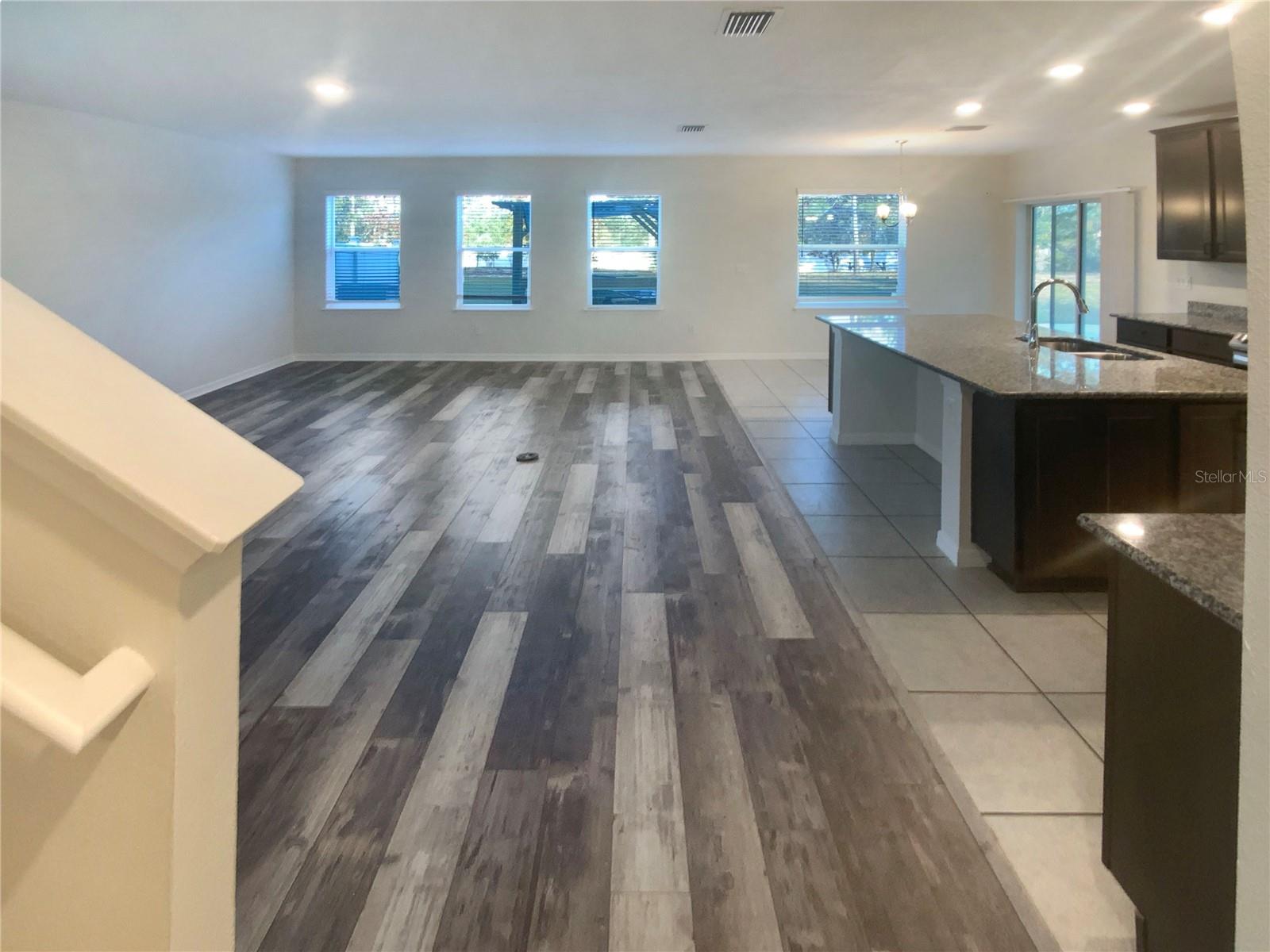 Image 3 of 43 For 9611 Pantera Loop