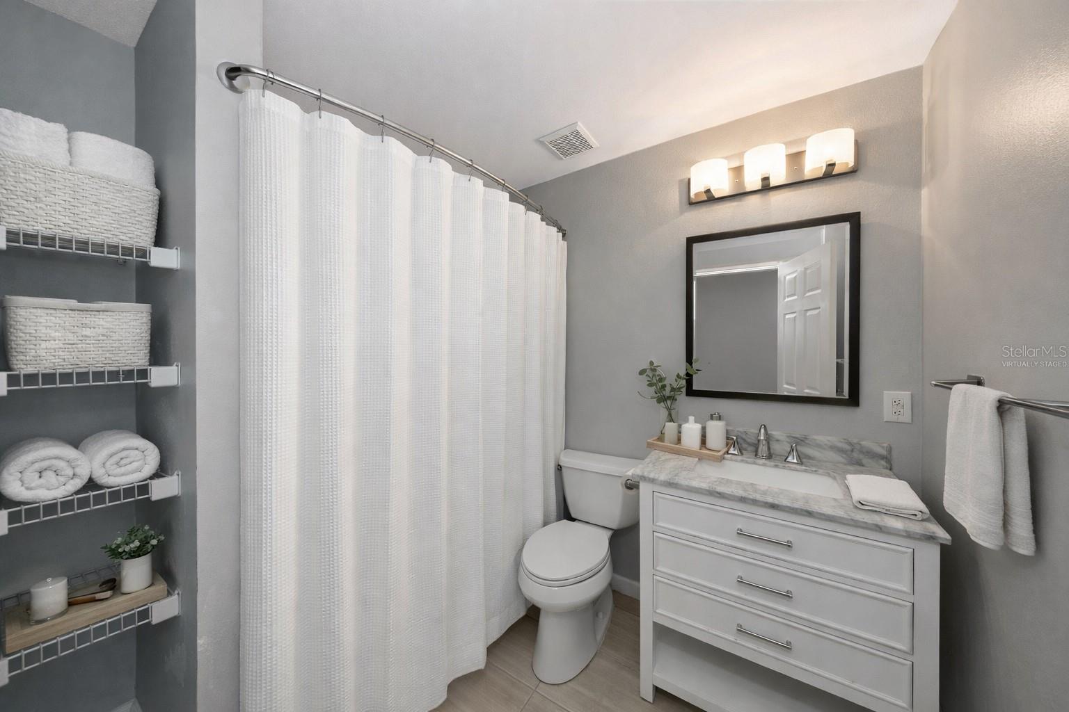 Image 13 of 29 For 701 Mirror Lake Dr N Drive N 118