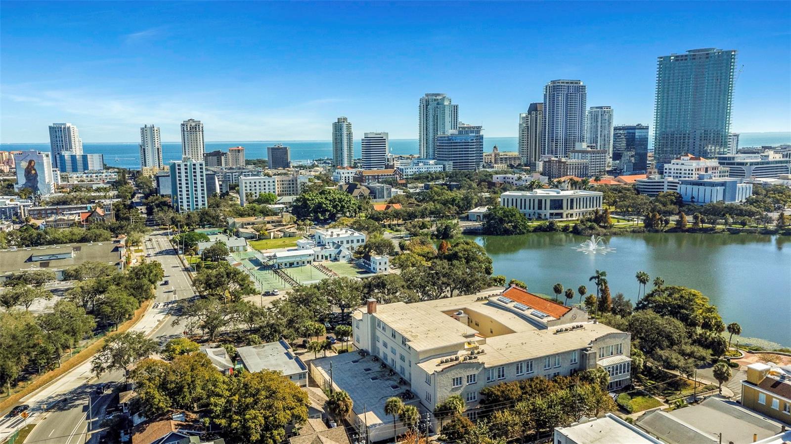 Image 2 of 29 For 701 Mirror Lake Dr N Drive N 118