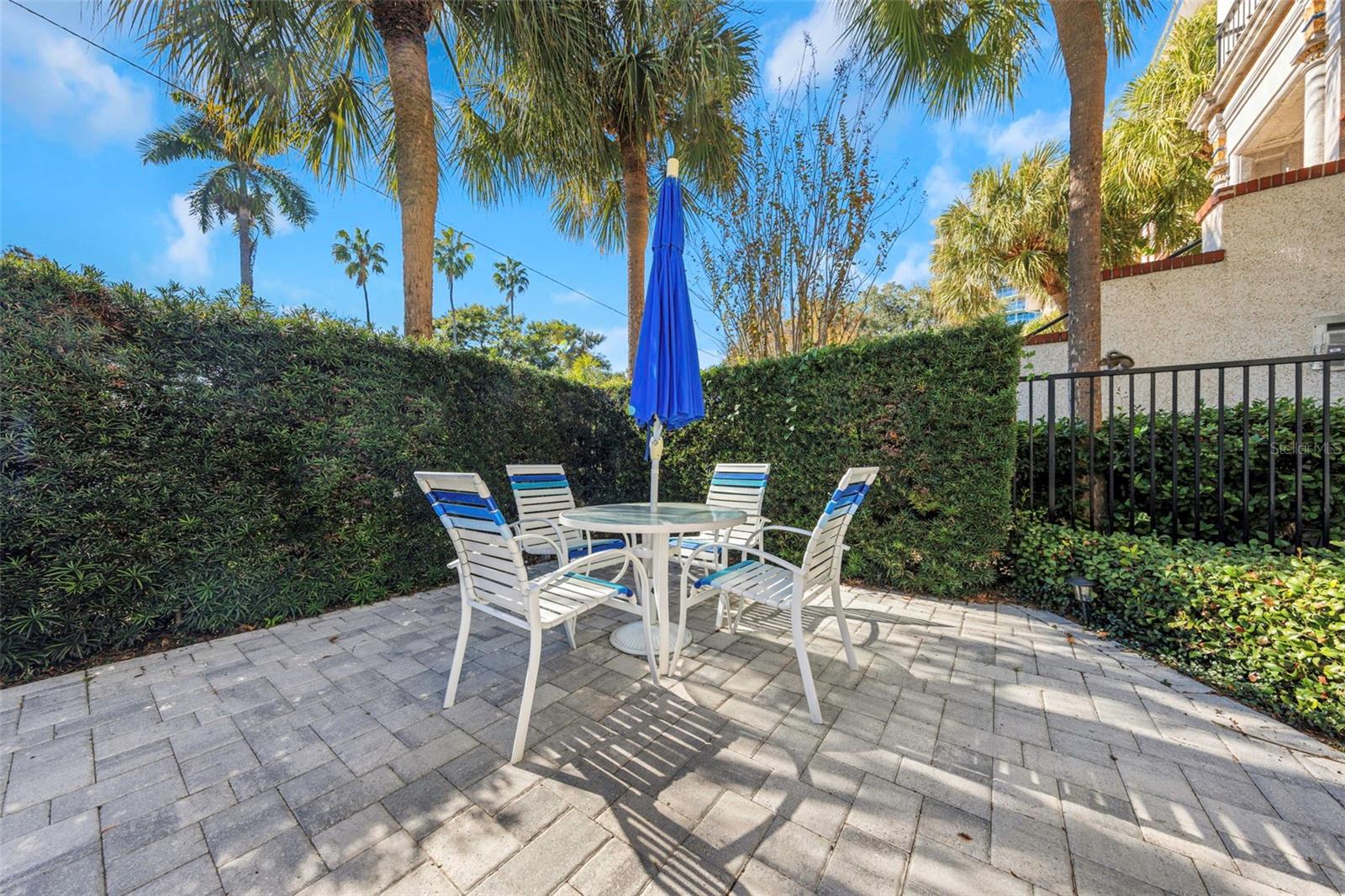 Image 24 of 29 For 701 Mirror Lake Dr N Drive N 118