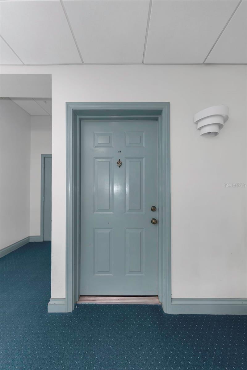 Image 7 of 29 For 701 Mirror Lake Dr N Drive N 118