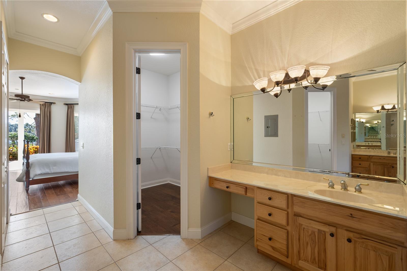 Image 20 of 60 For 10870 Bayshore Drive