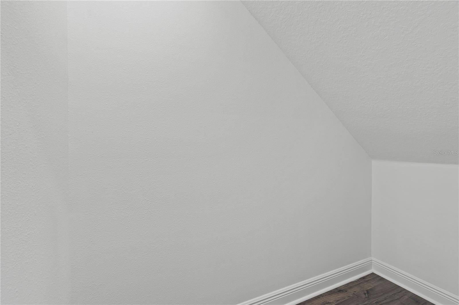 Image 15 of 34 For 16218 Castelo Lime Alley