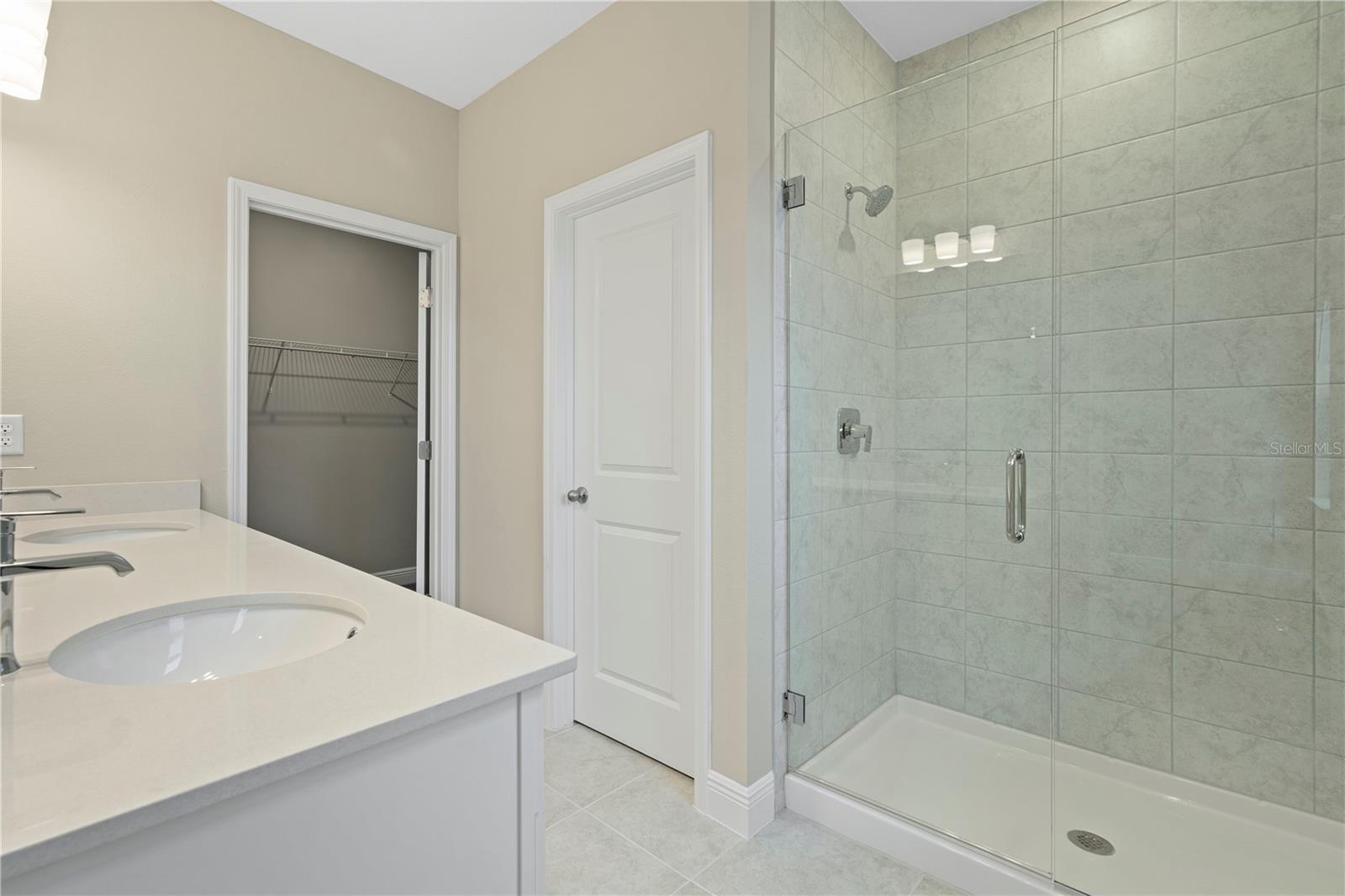 Image 19 of 34 For 16218 Castelo Lime Alley