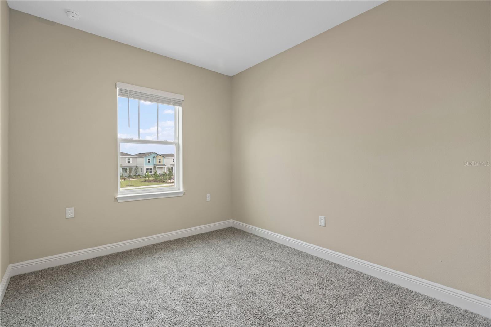 Image 26 of 34 For 16218 Castelo Lime Alley