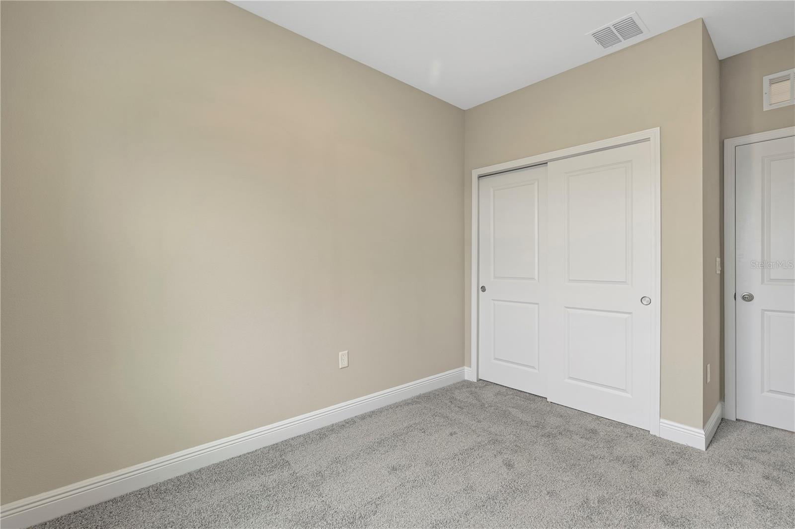 Image 27 of 34 For 16218 Castelo Lime Alley