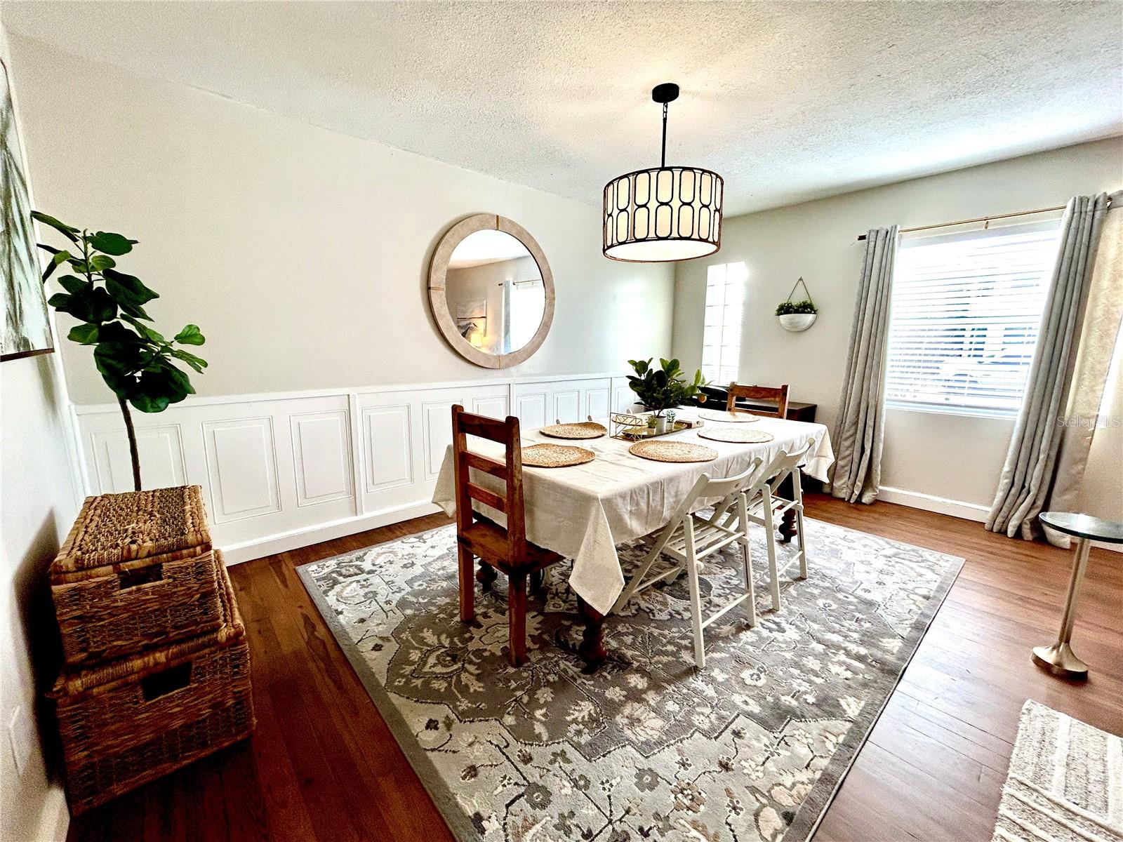 Image 12 of 16 For 265 Bay Avenue