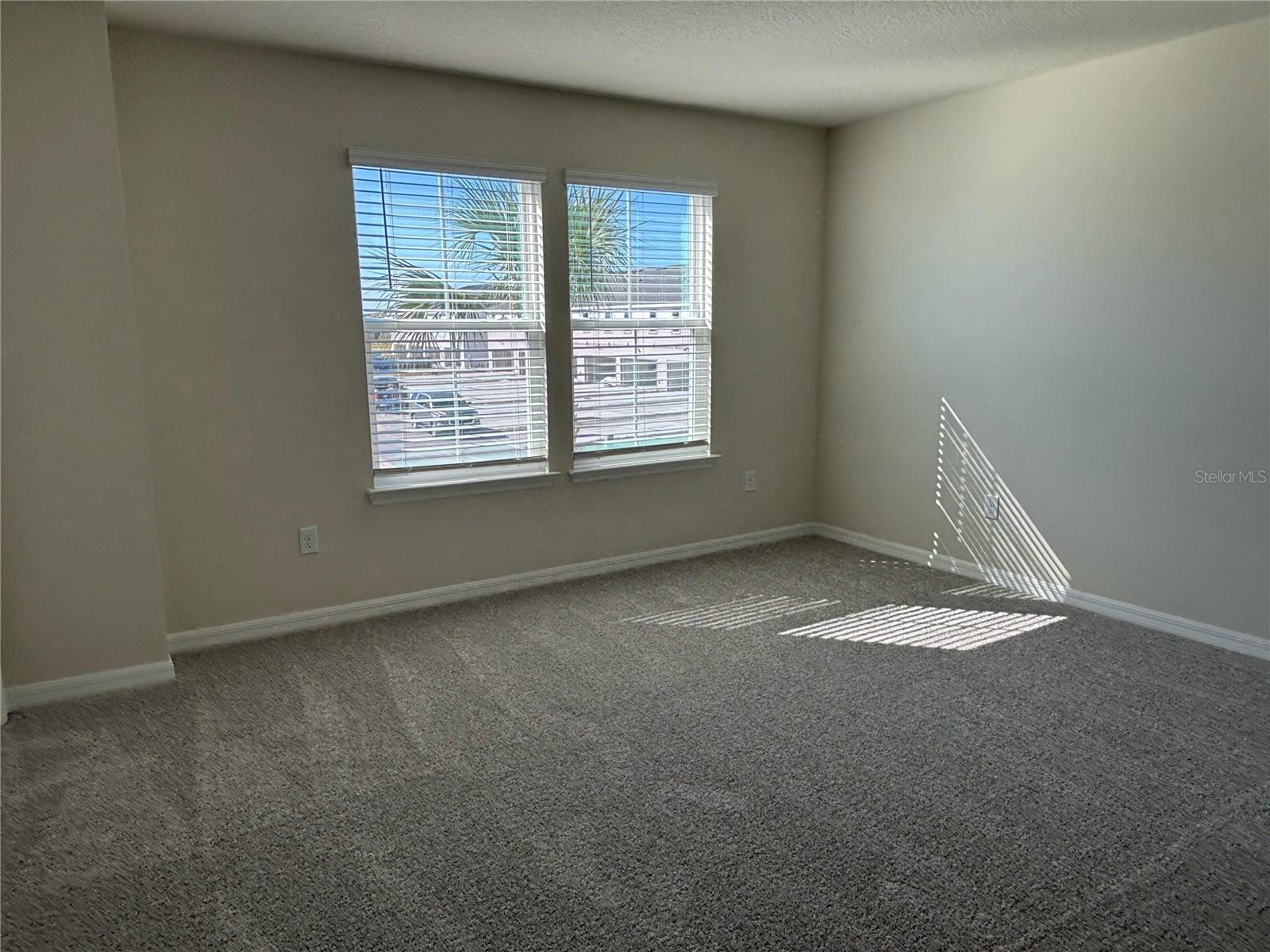 Image 14 of 32 For 6403 Breeze Filled Lane