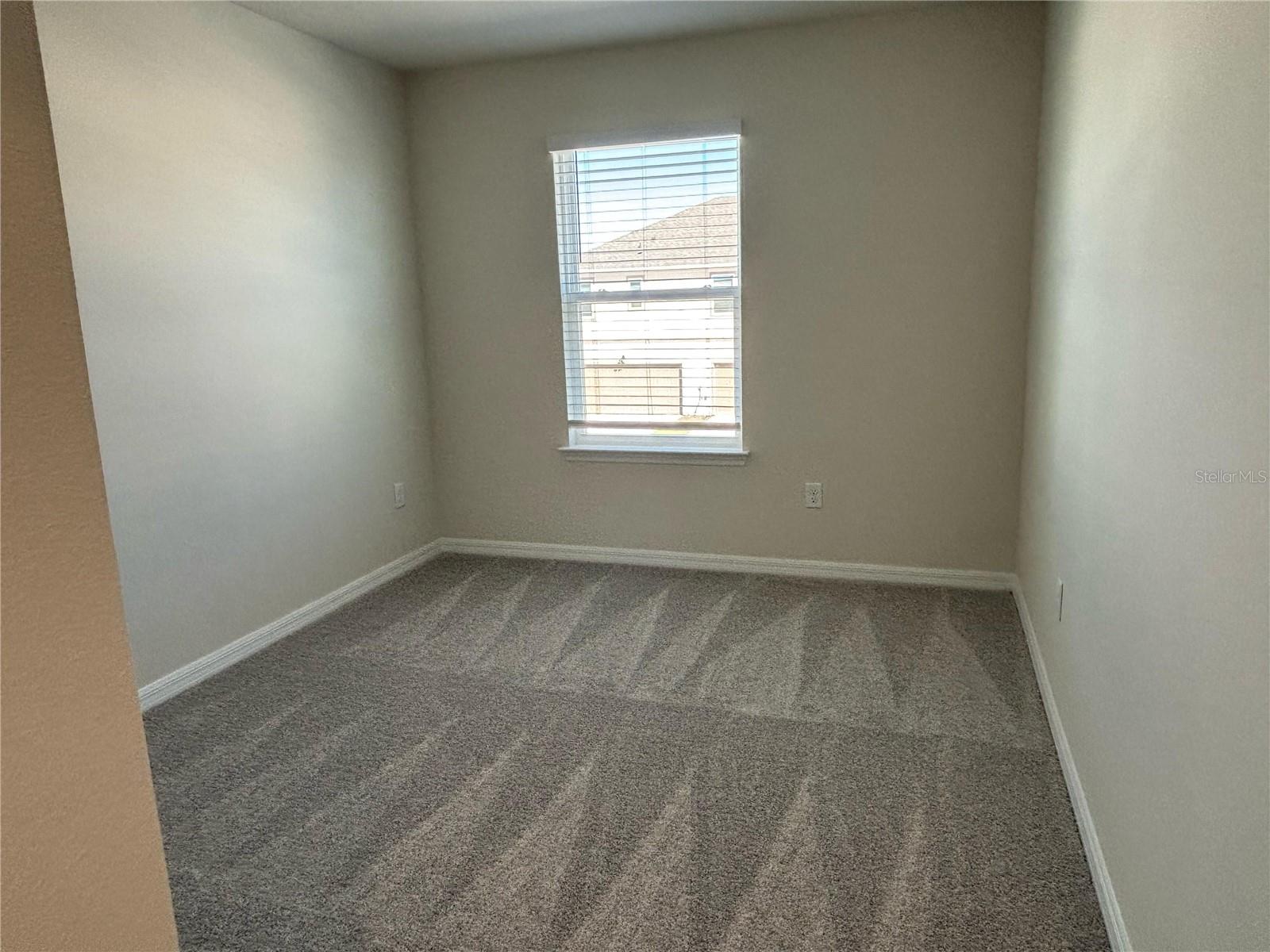 Image 23 of 32 For 6403 Breeze Filled Lane