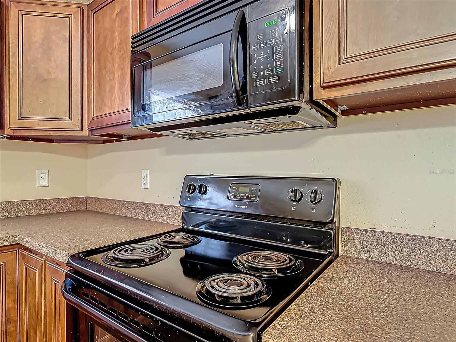 Image 5 of 32 For 604 Duss Street