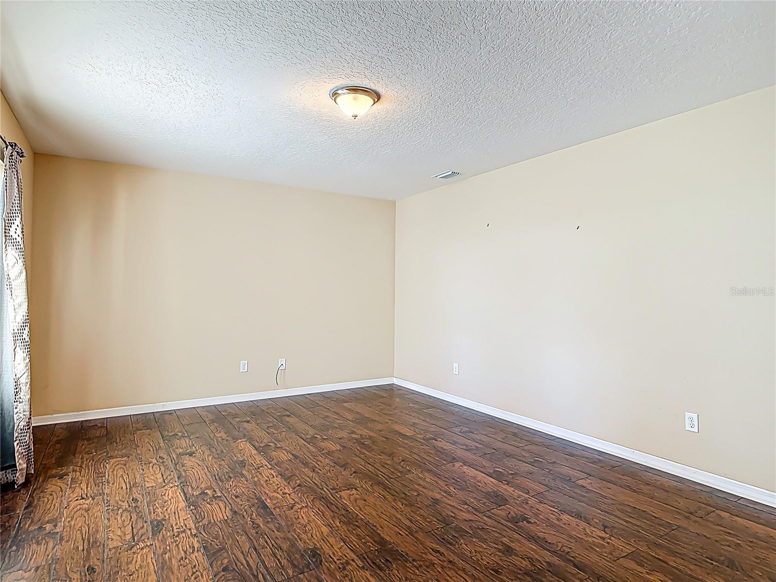 Image 7 of 32 For 604 Duss Street