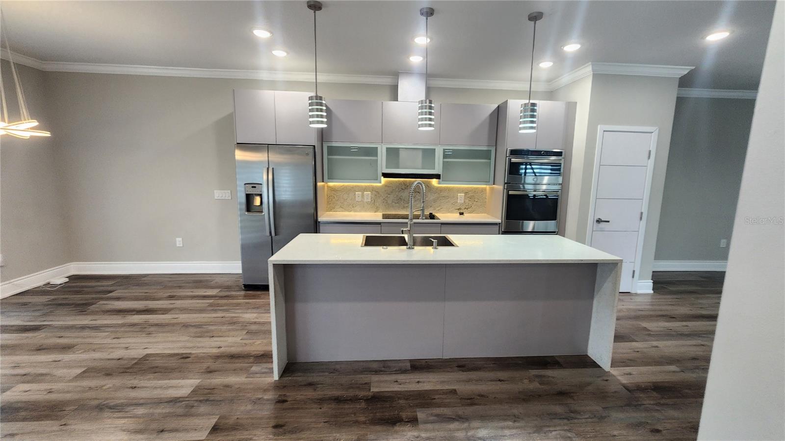 Image 11 of 45 For 1968 Greenbriar Terrace