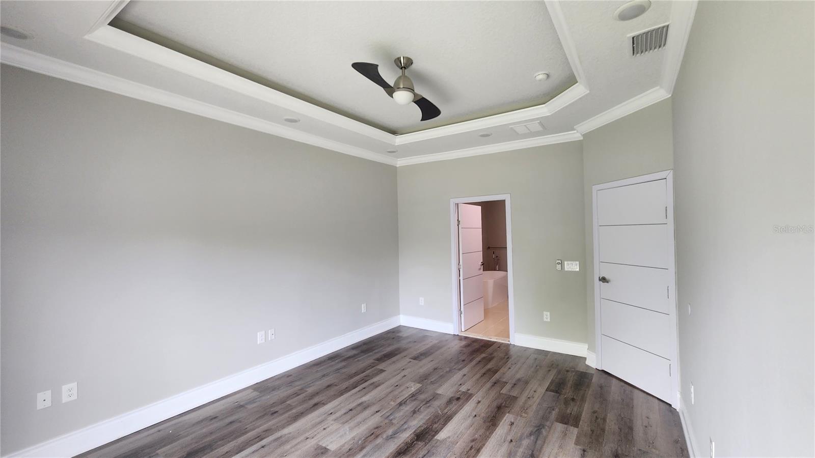 Image 21 of 45 For 1968 Greenbriar Terrace