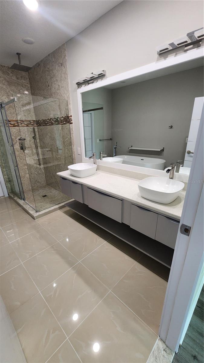 Image 22 of 45 For 1968 Greenbriar Terrace