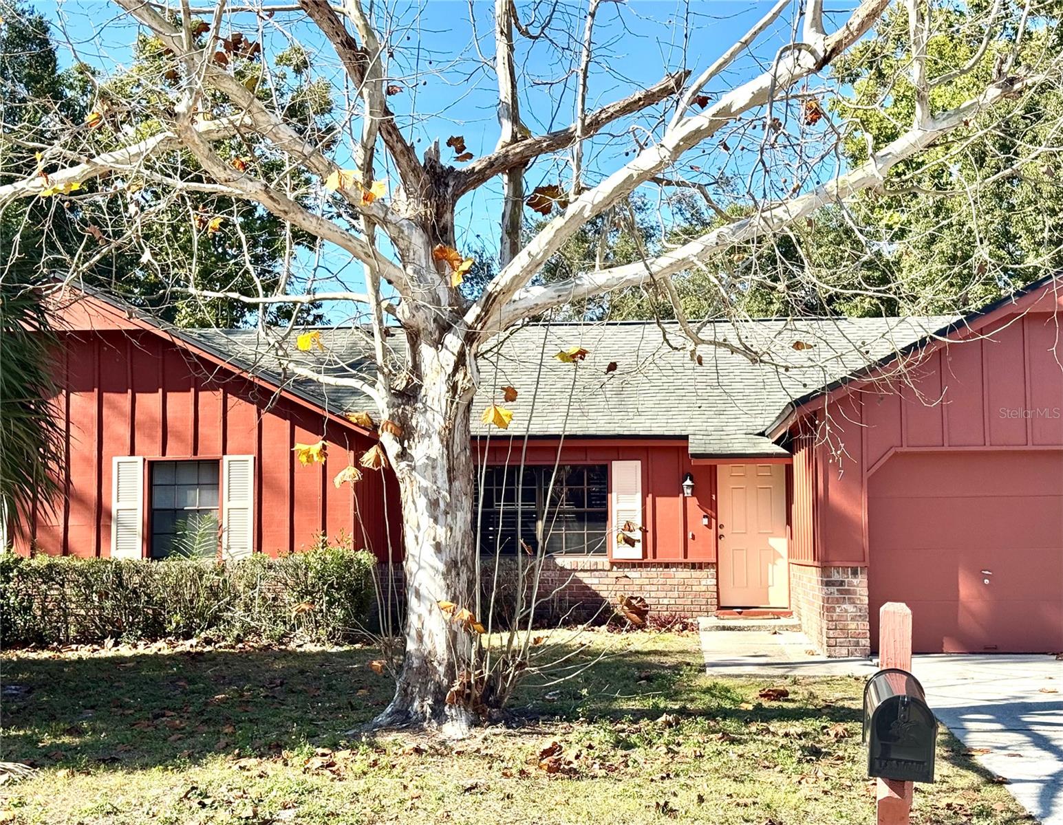 Image 2 of 5 For 717 Lancewood Drive