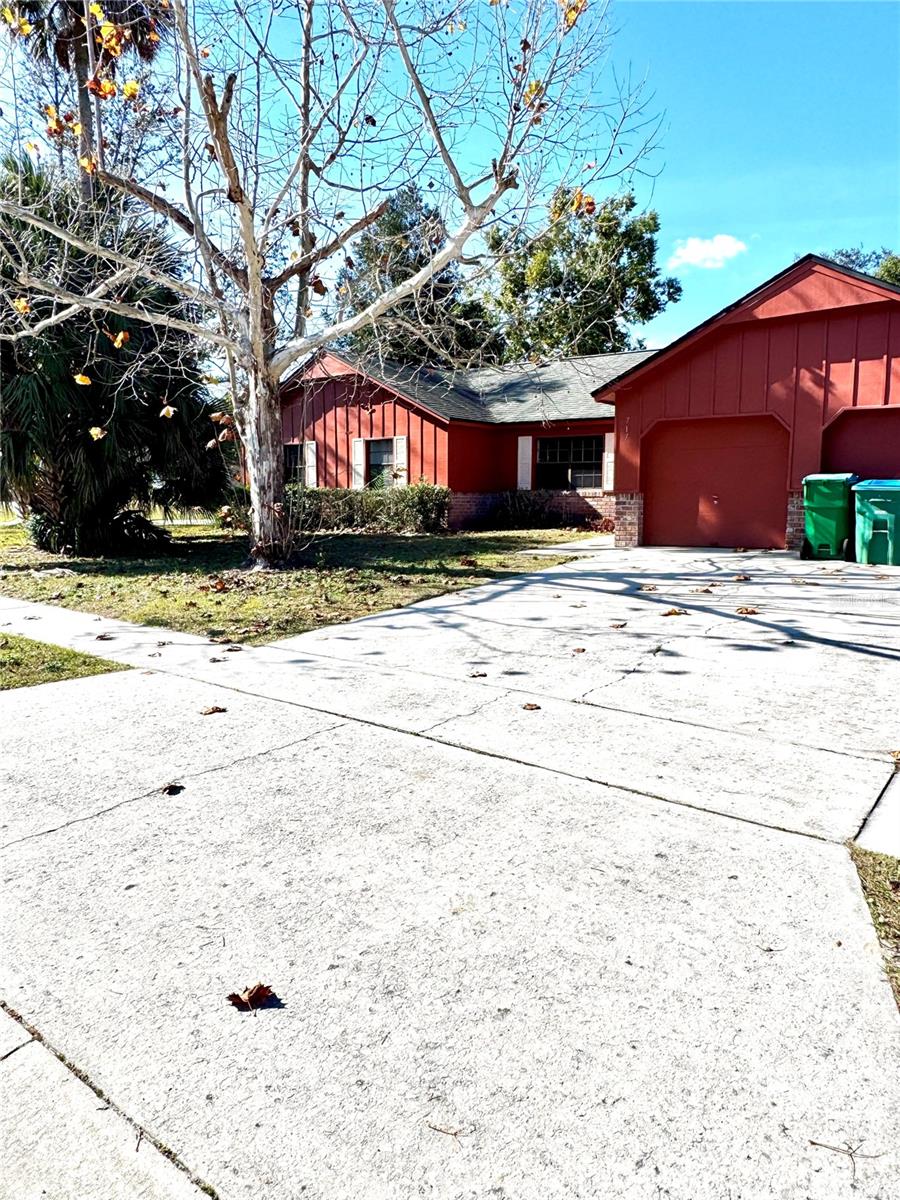 Image 4 of 5 For 717 Lancewood Drive