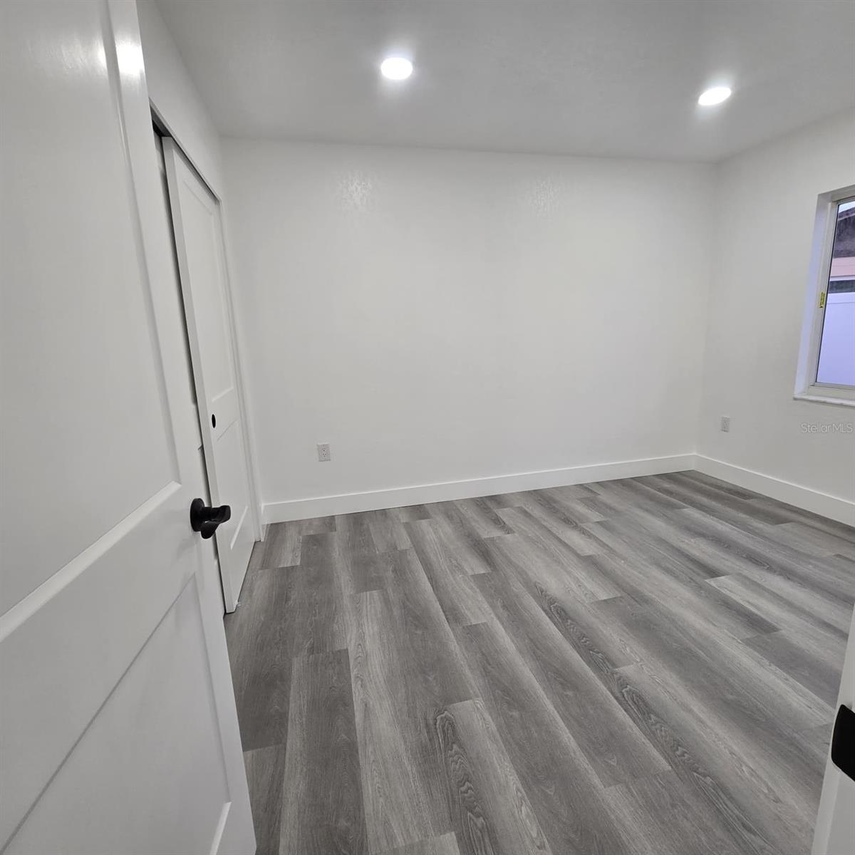 Image 16 of 34 For 1021 Old Field Drive