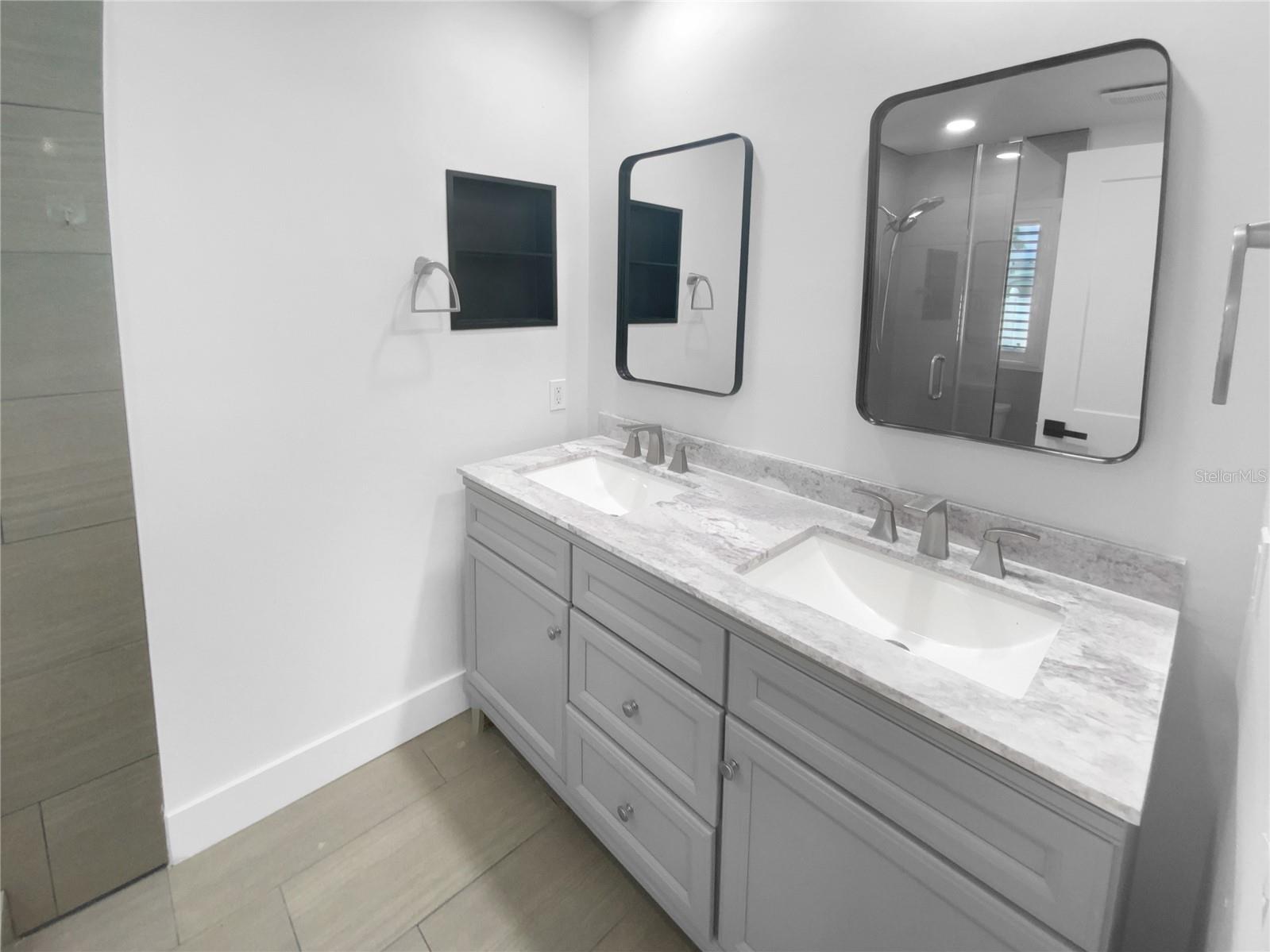 Image 19 of 34 For 8001 13th Avenue S