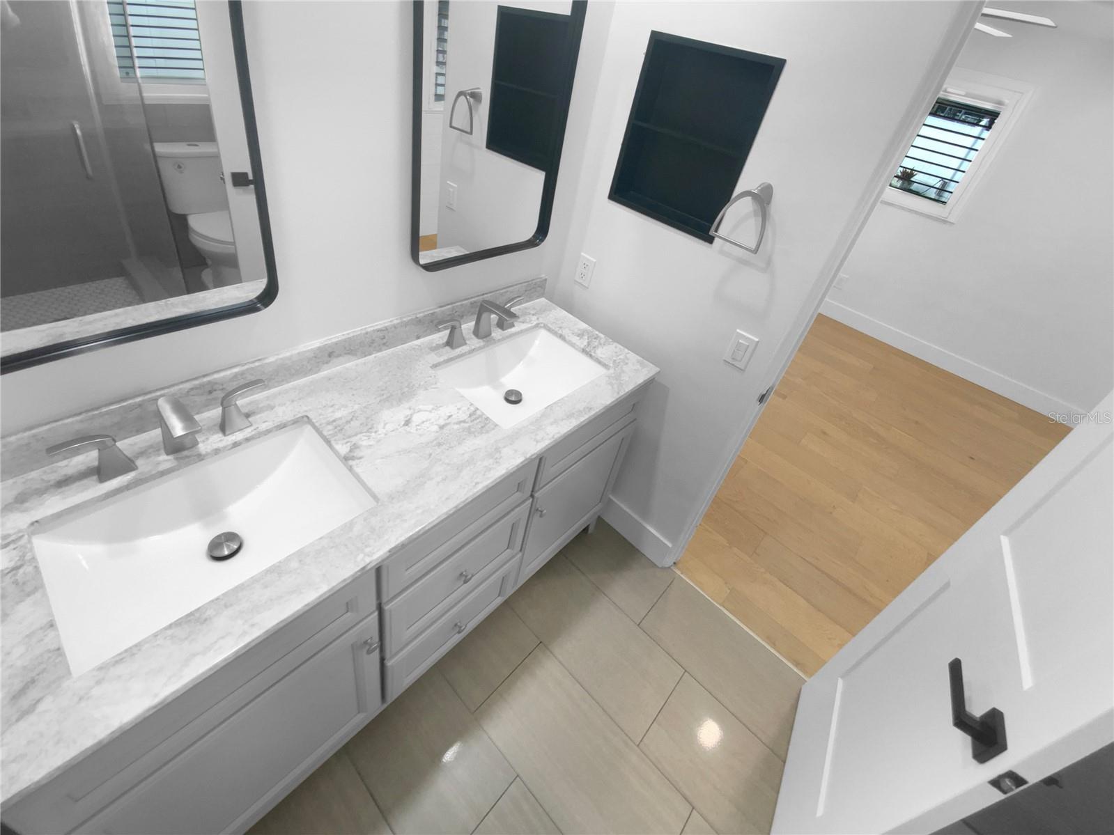 Image 22 of 34 For 8001 13th Avenue S