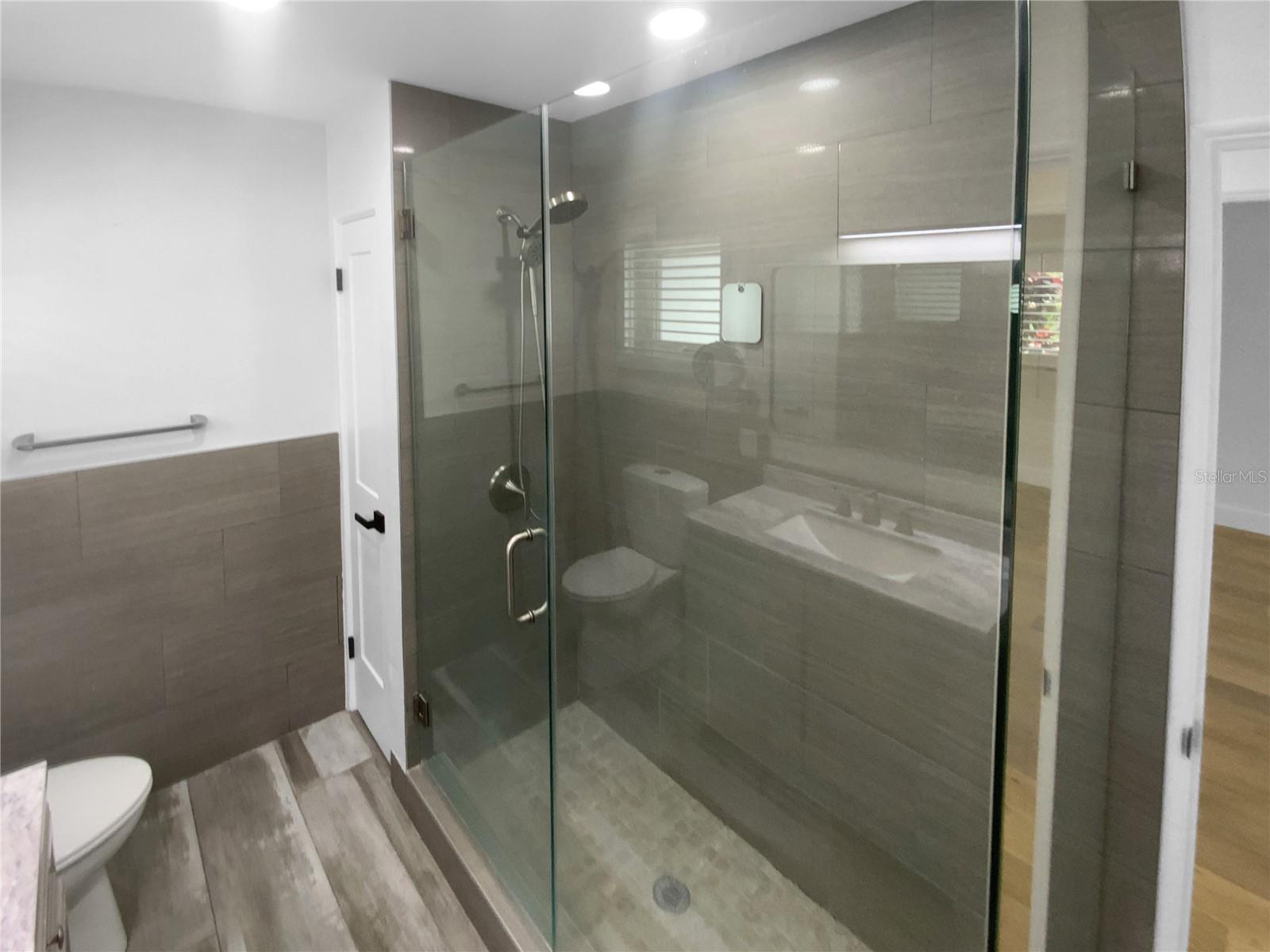 Image 28 of 34 For 8001 13th Avenue S