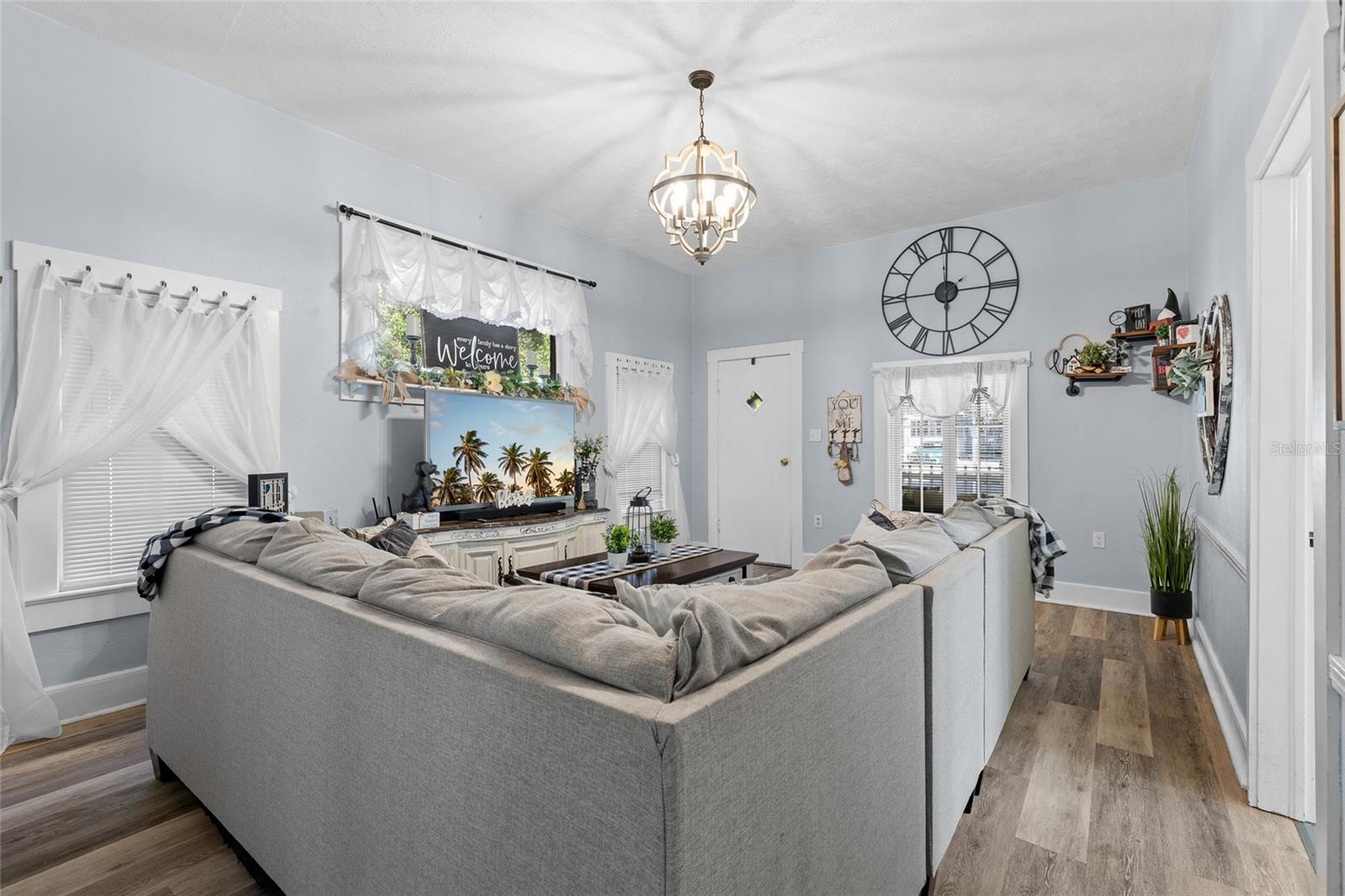 Image 10 of 38 For 510 Eola Drive