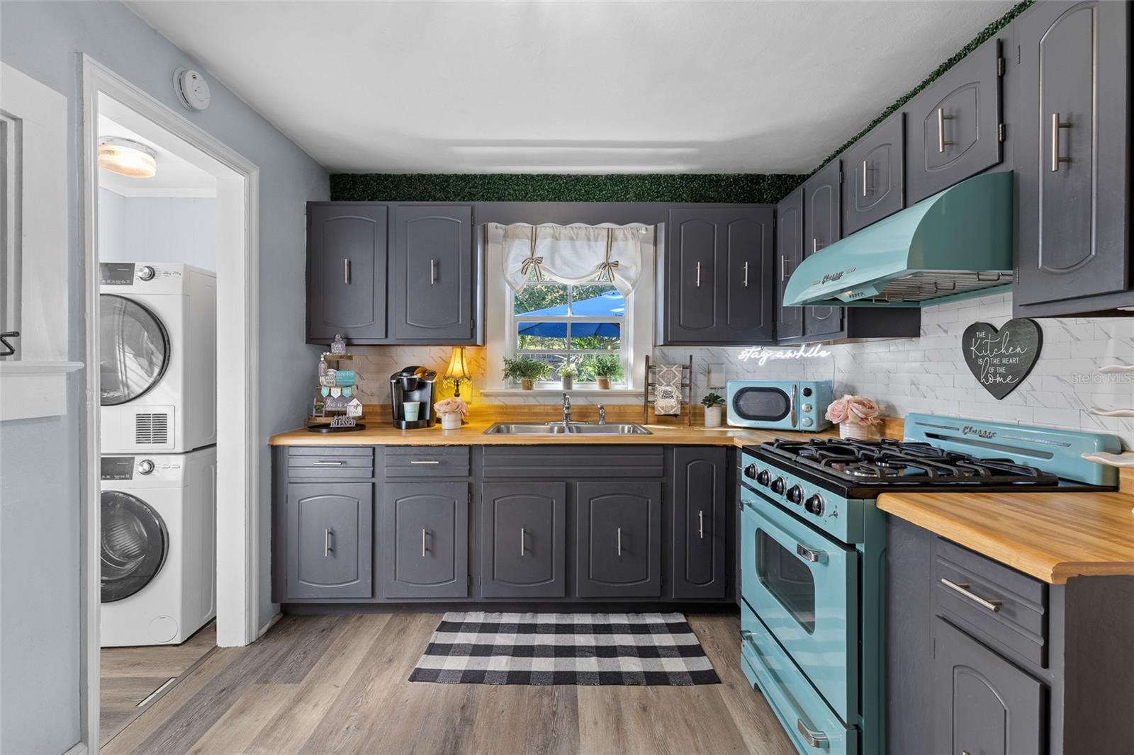 Image 14 of 38 For 510 Eola Drive