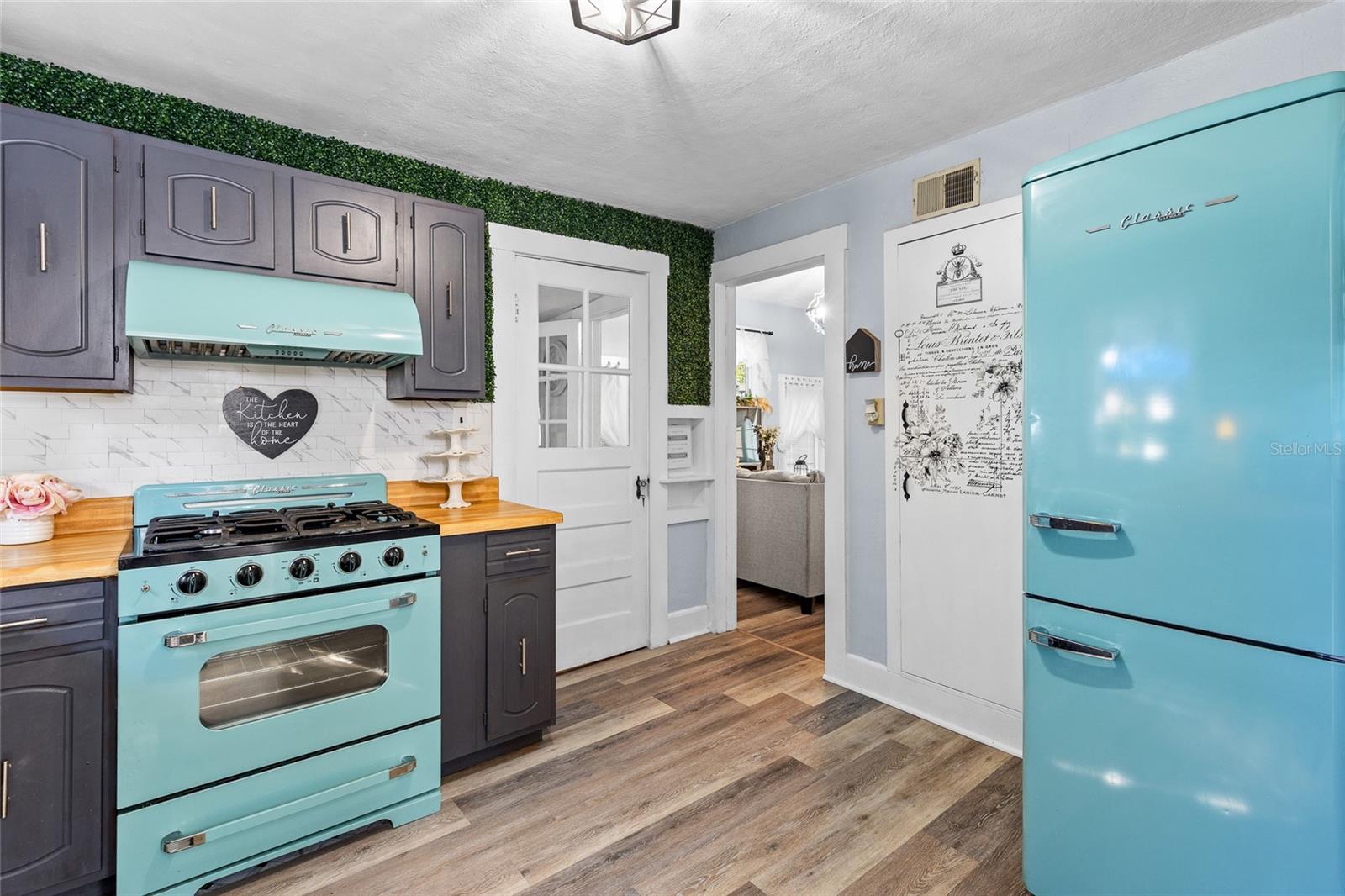 Image 16 of 38 For 510 Eola Drive