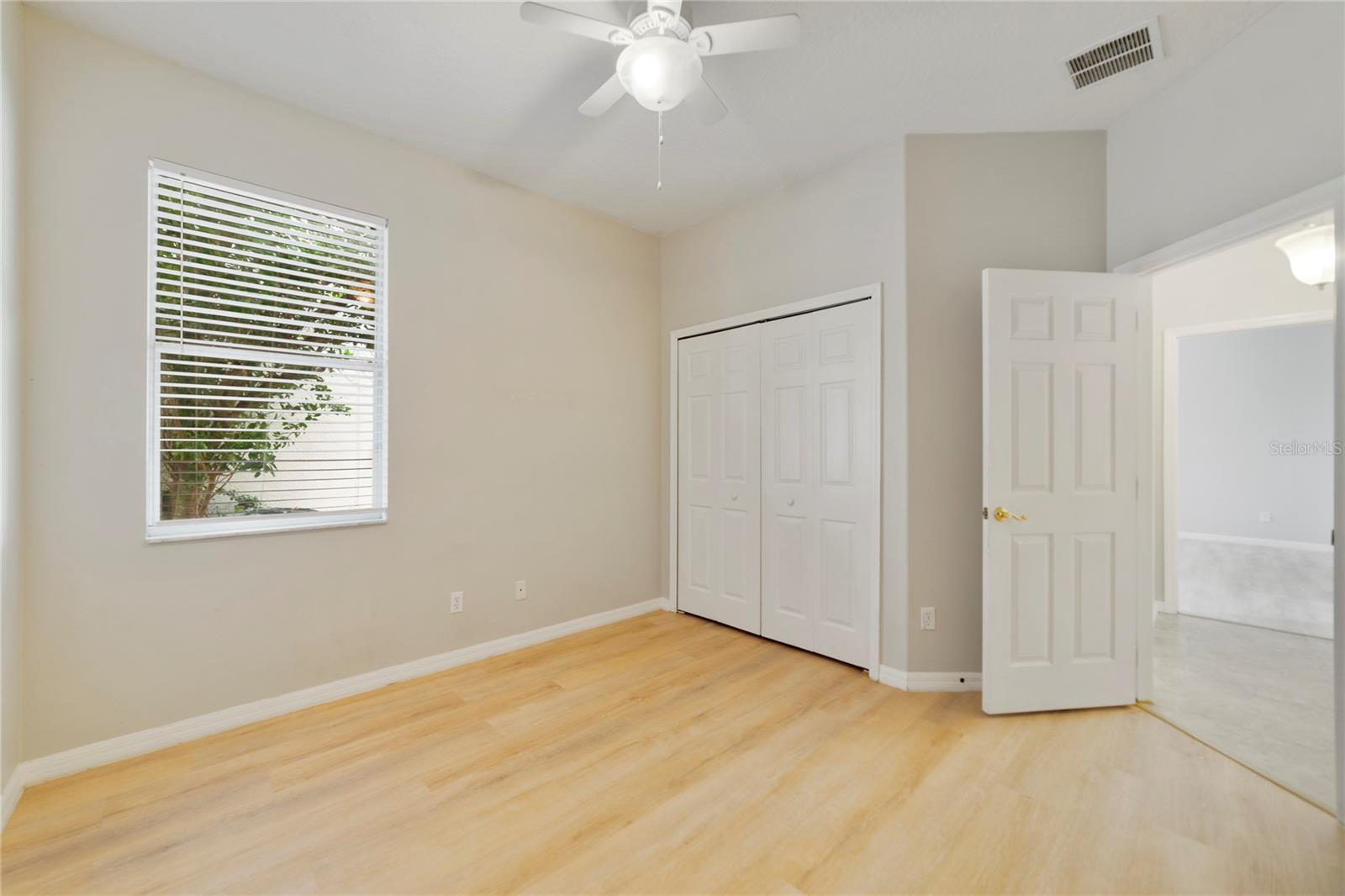 Image 13 of 43 For 13850 Amelia Pond Drive