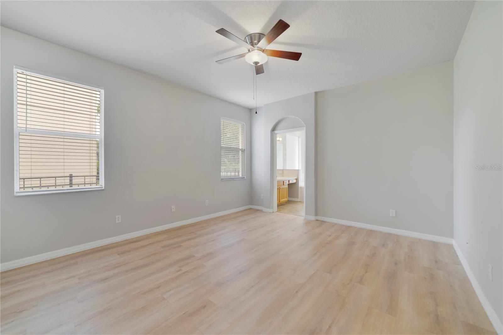 Image 20 of 43 For 13850 Amelia Pond Drive