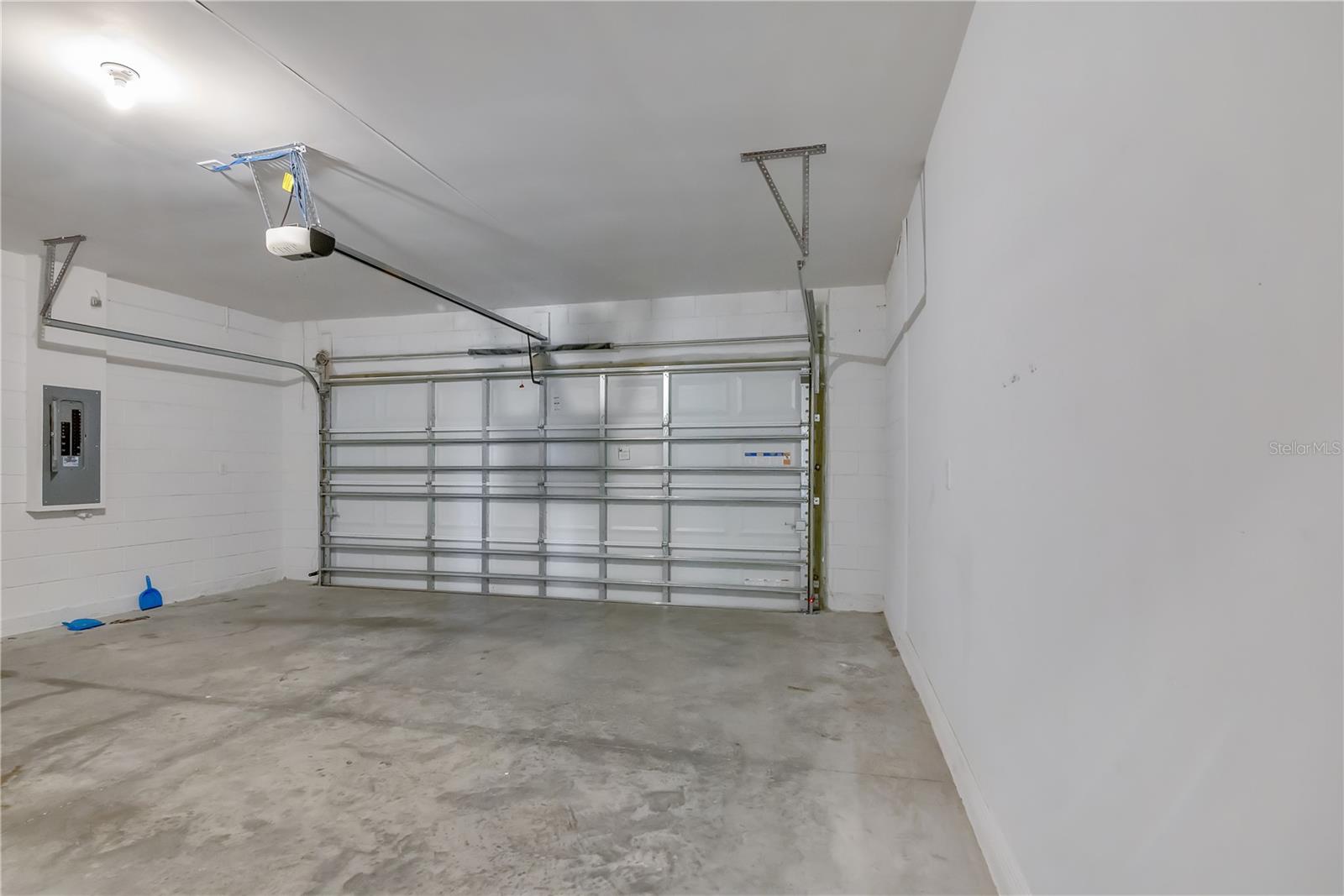 Image 19 of 26 For 9024 Tuscan Cypress Street