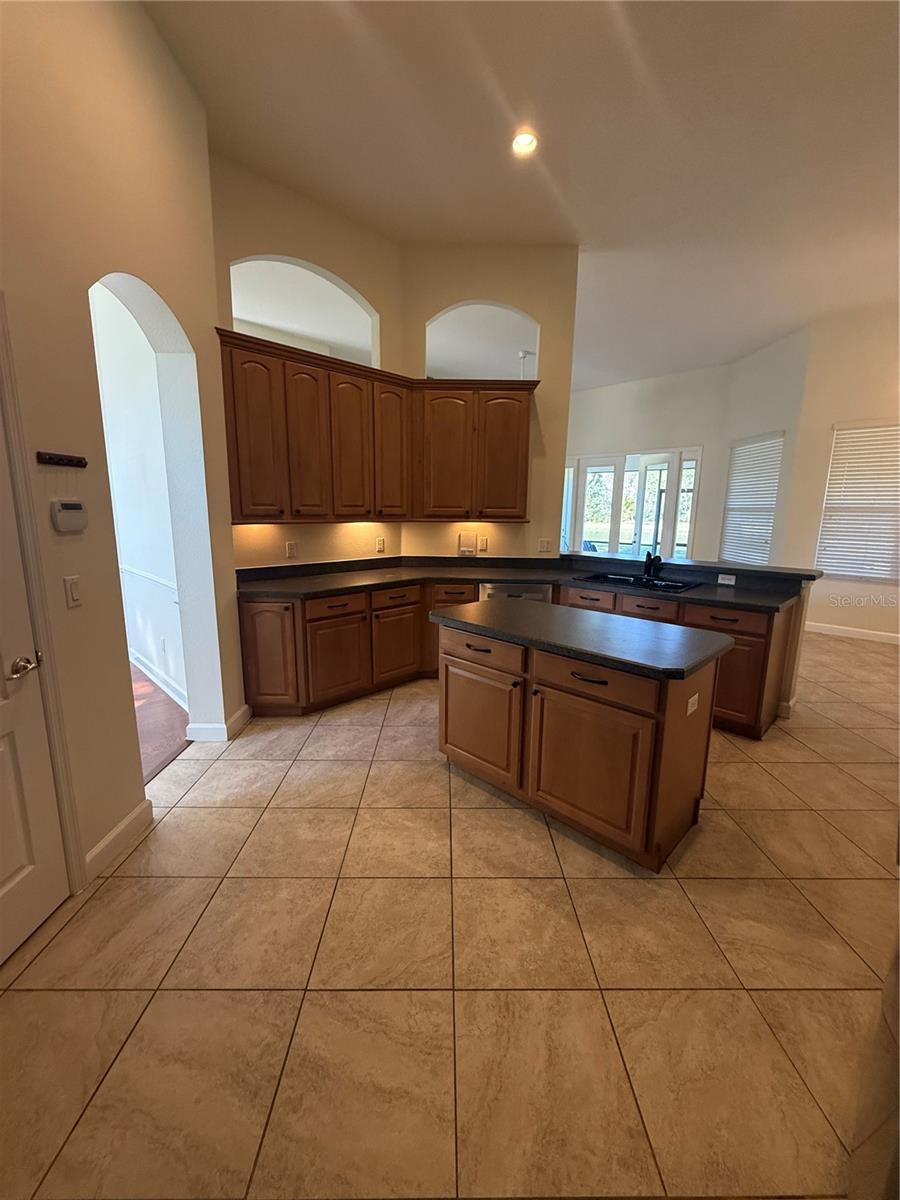 Image 21 of 52 For 10029 Chardonnay Drive