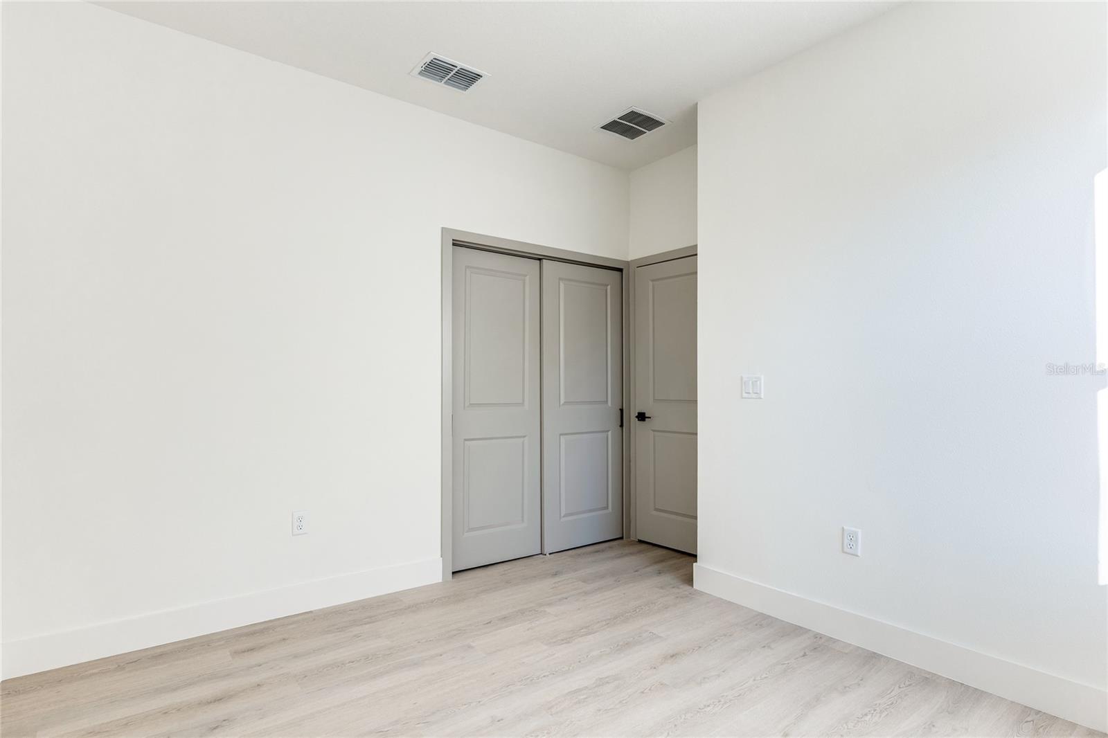 Image 30 of 52 For 127 Hibiscus Lane