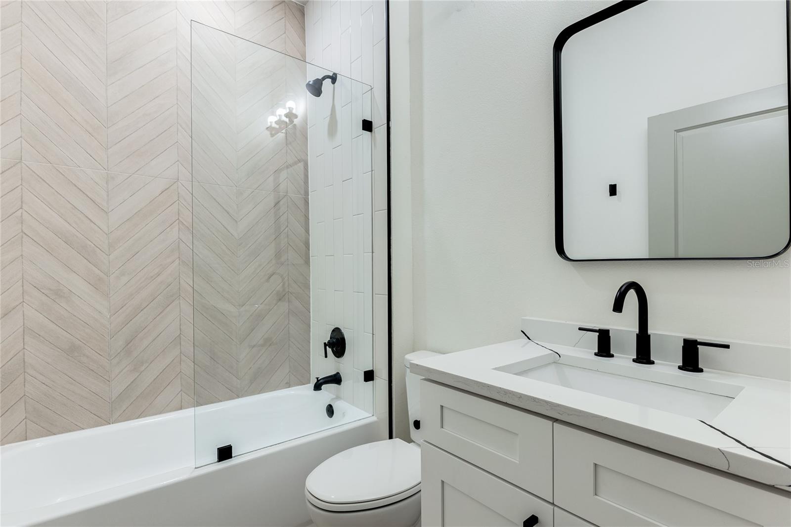 Image 32 of 52 For 127 Hibiscus Lane