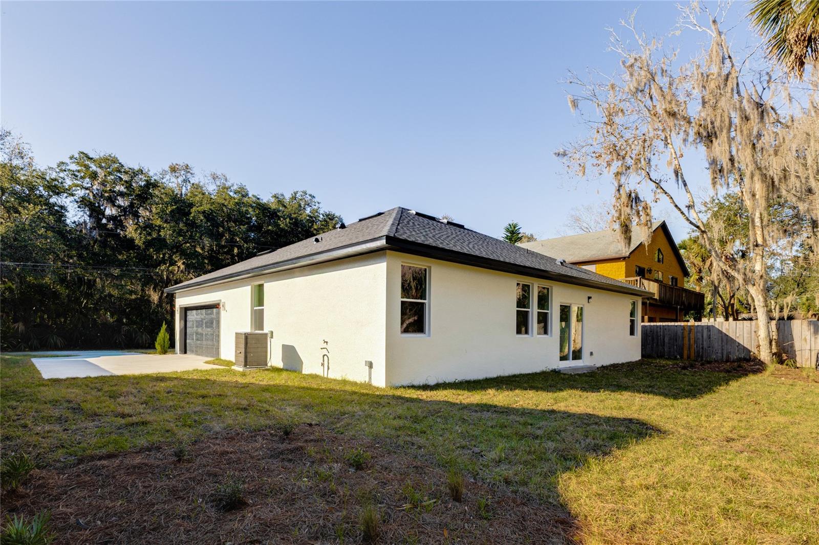 Image 38 of 52 For 127 Hibiscus Lane