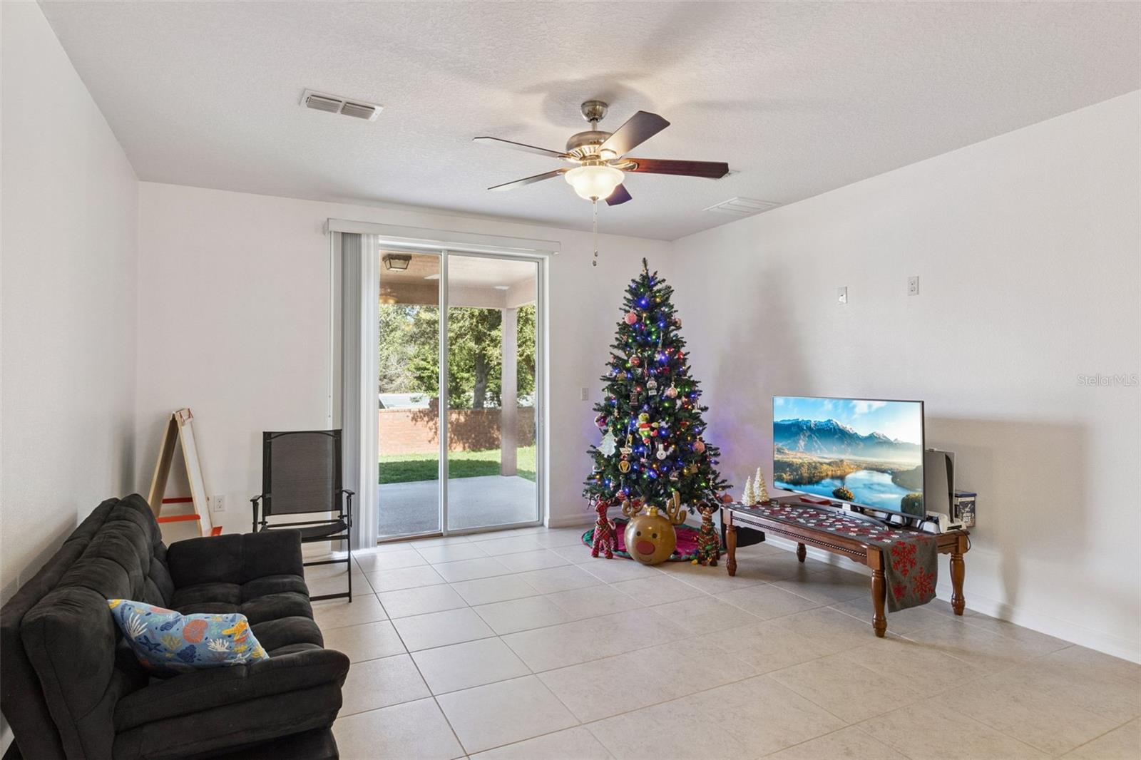 Image 5 of 21 For 8009 Page Court