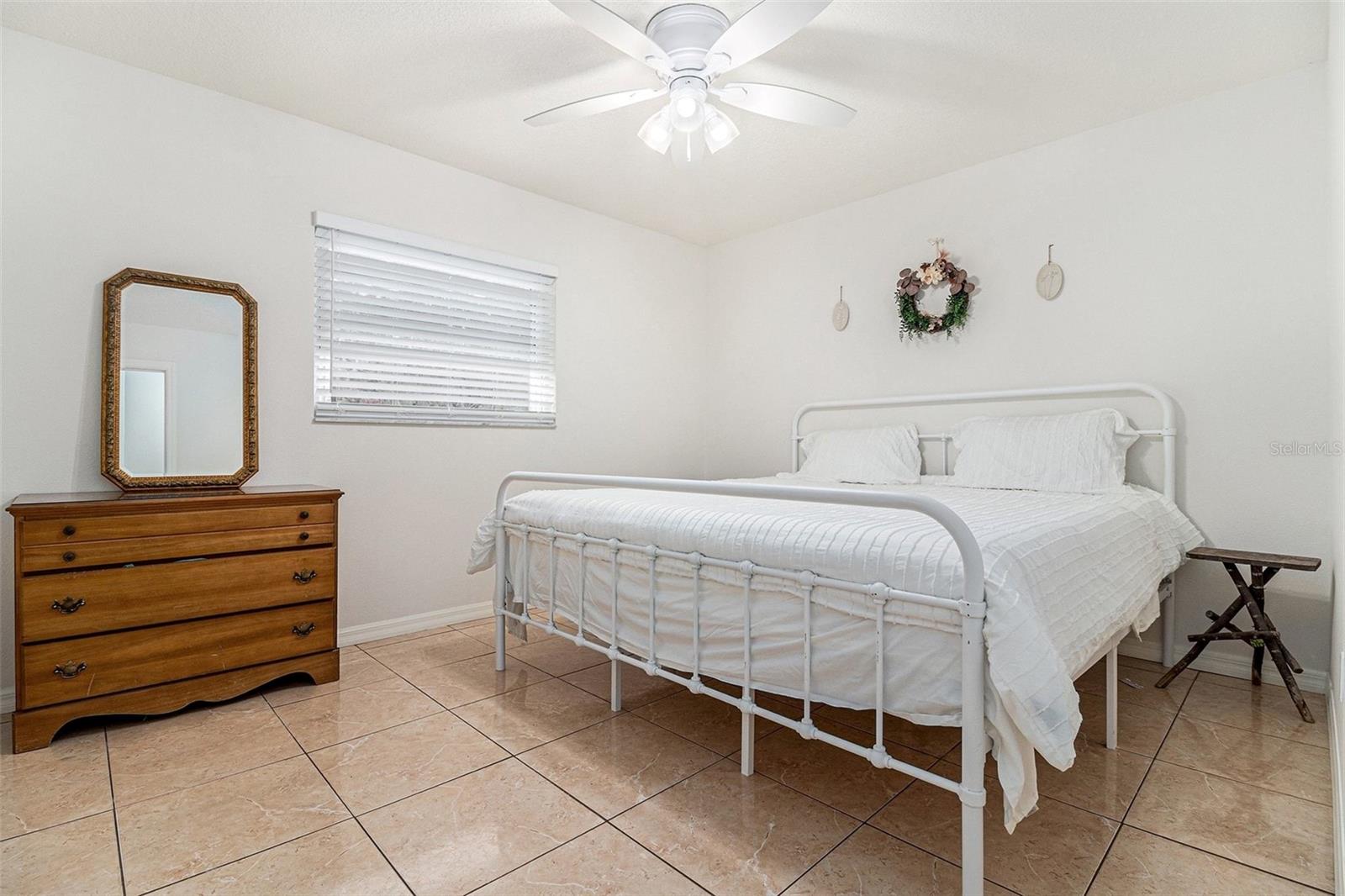 Image 13 of 26 For 237 California Avenue