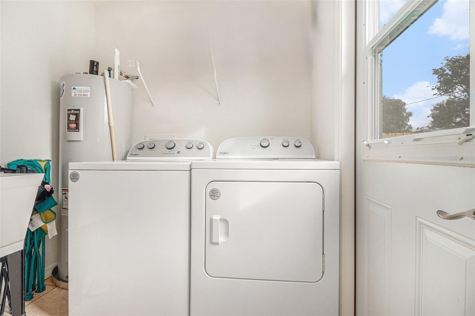 Image 18 of 26 For 237 California Avenue