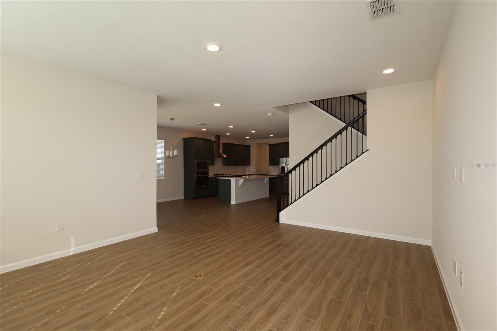 Image 13 of 17 For 744 Pointe Emerson Boulevard