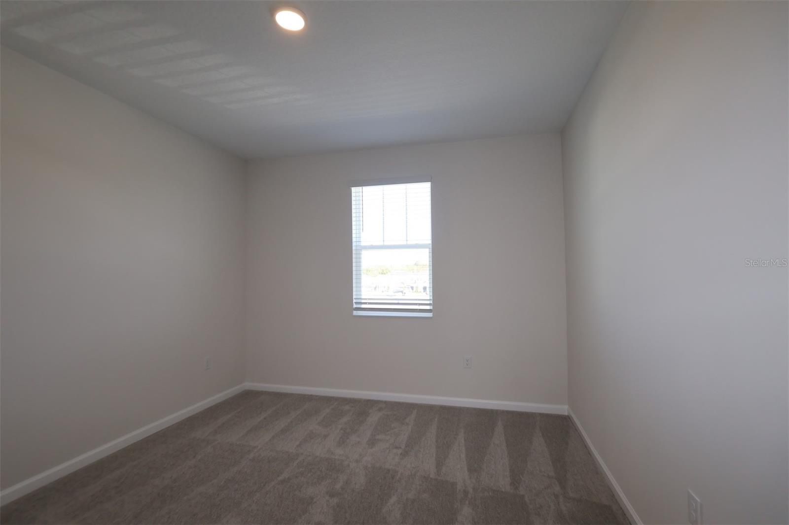 Image 5 of 17 For 744 Pointe Emerson Boulevard