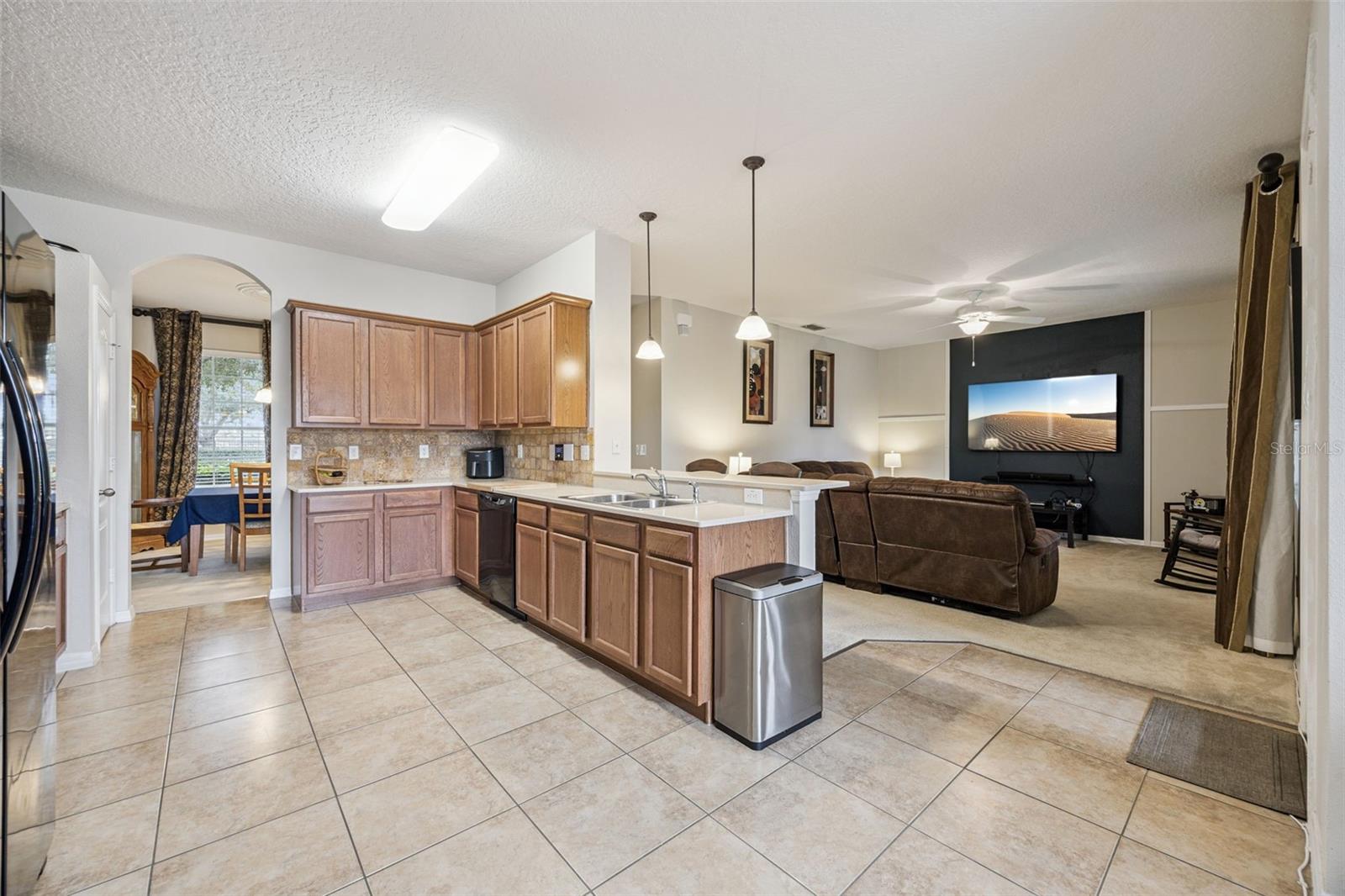 Image 18 of 63 For 629 Mary Paula Drive