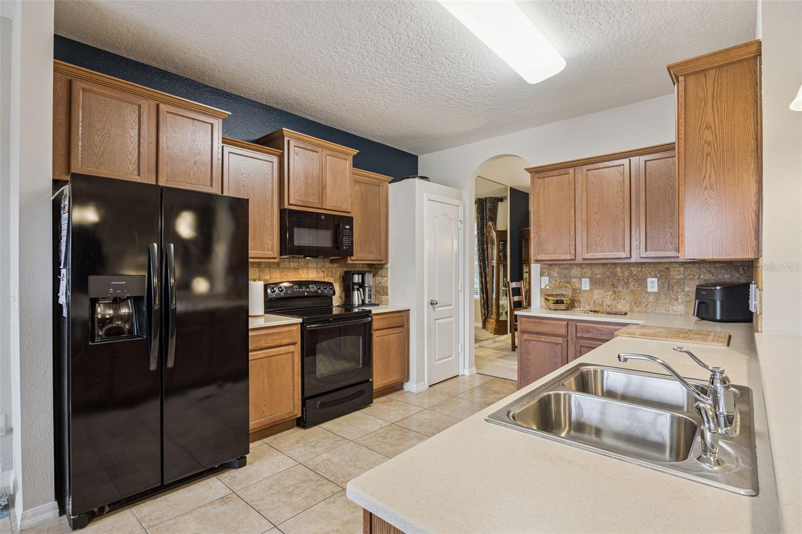 Image 22 of 63 For 629 Mary Paula Drive