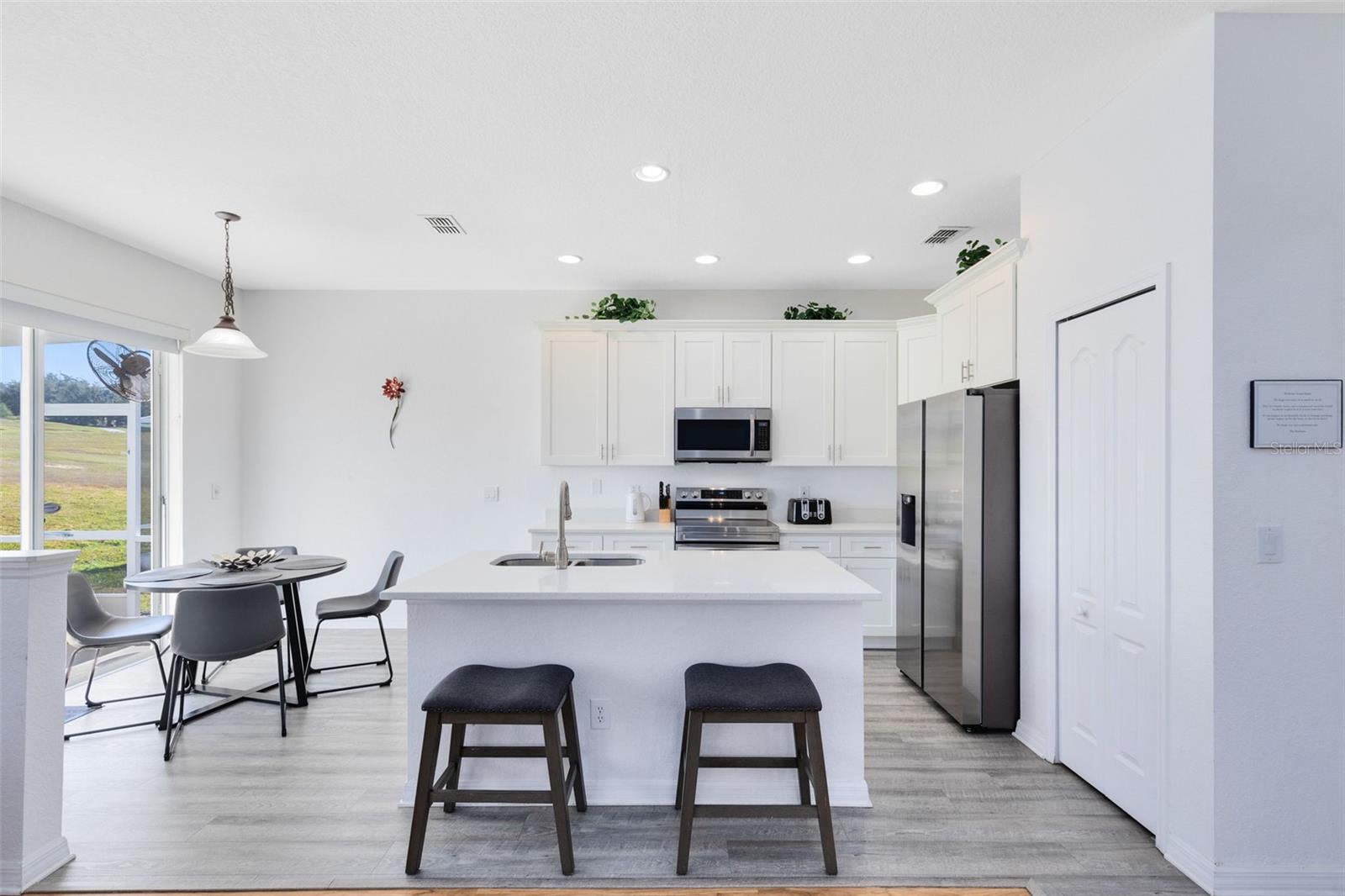 Image 11 of 40 For 142 Birkdale Street