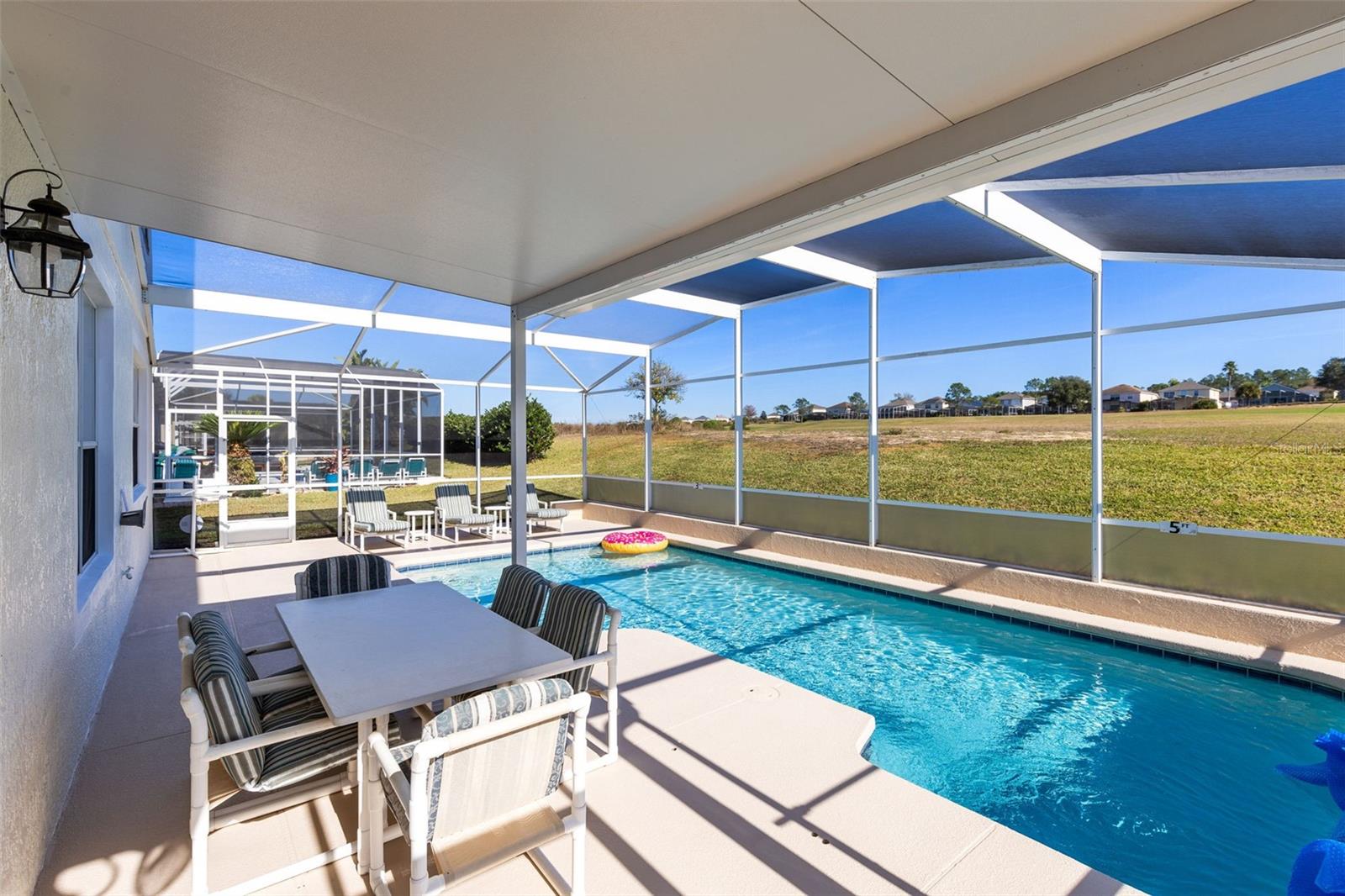 Image 15 of 40 For 142 Birkdale Street