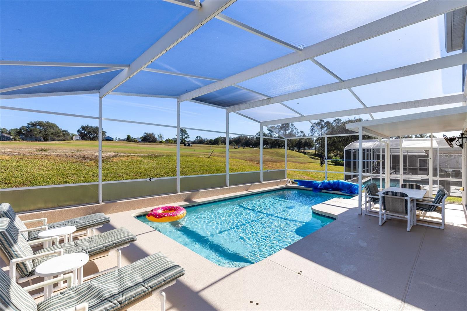 Image 16 of 40 For 142 Birkdale Street